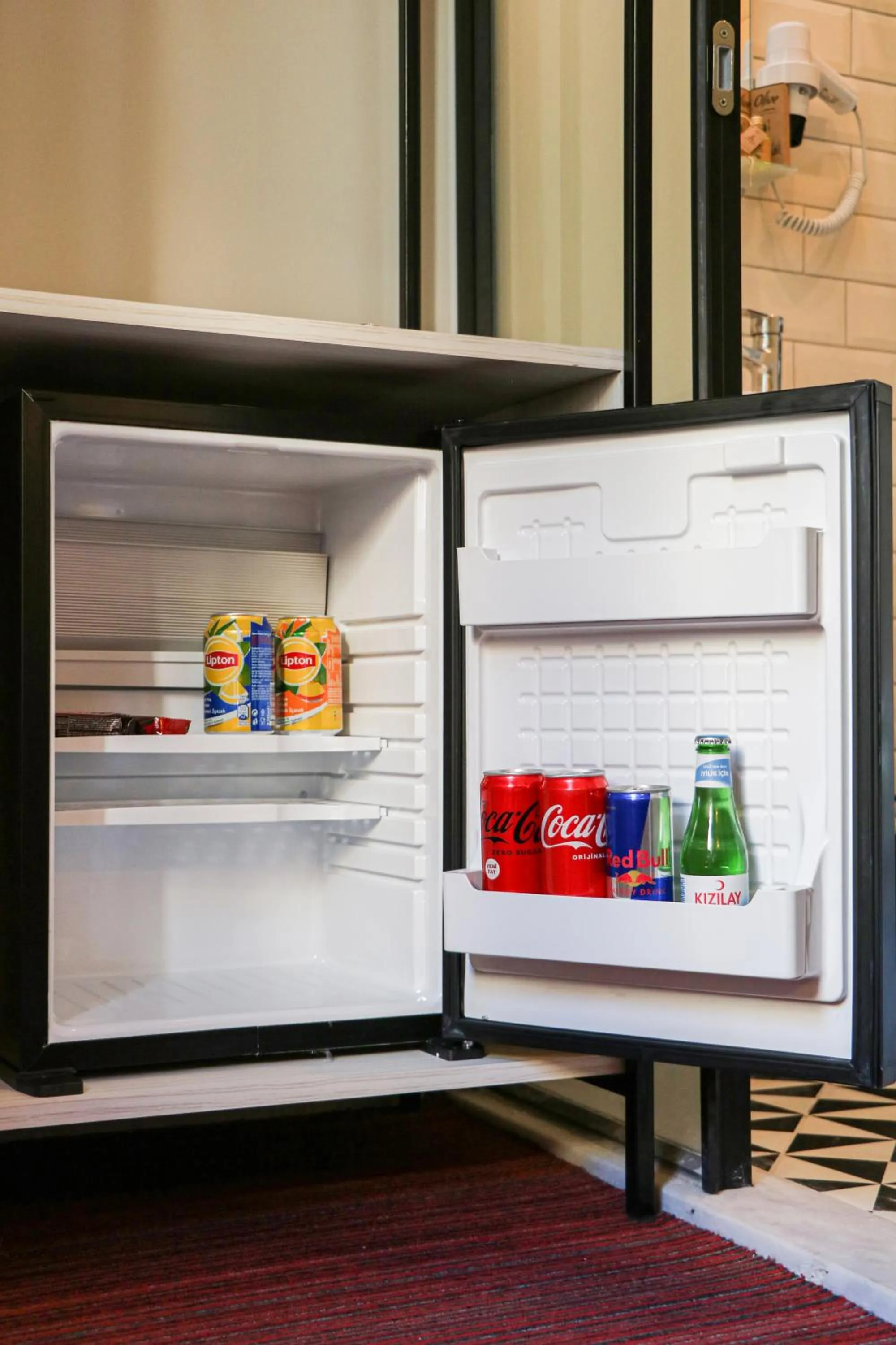 oven in Rafinn Hotel