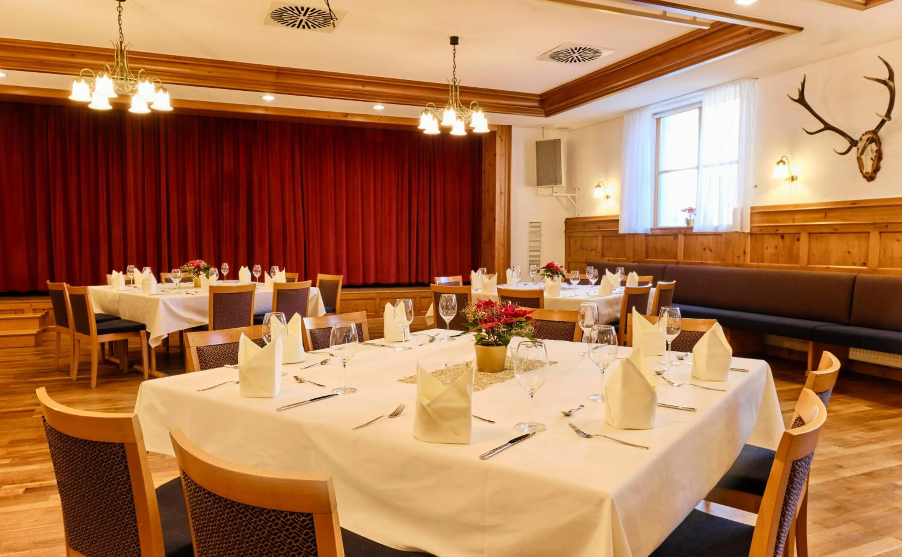 Restaurant/places to eat in Hotel Restaurant Waldhorn Holzgerlingen