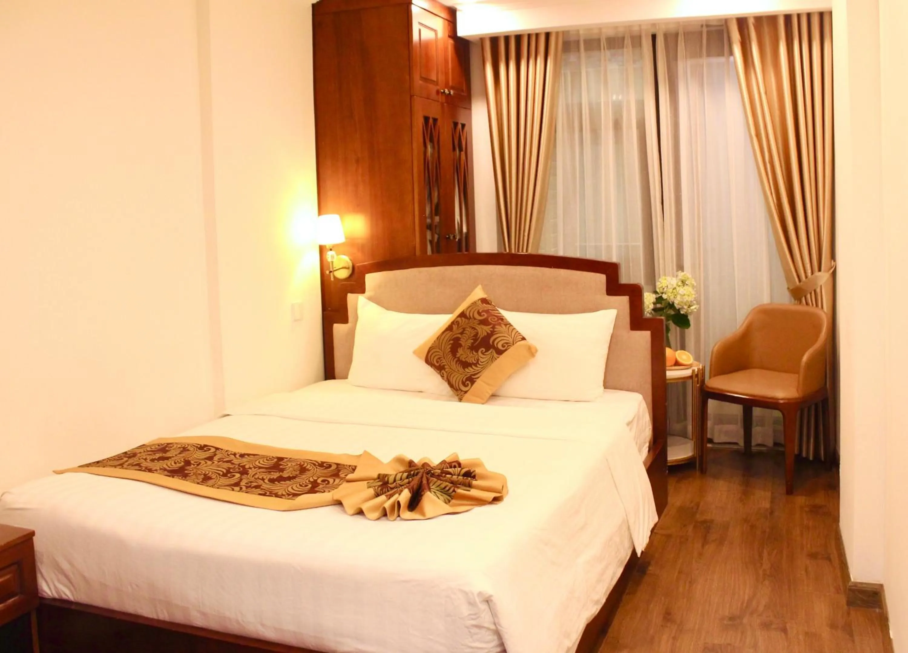 Photo of the whole room, Bed in DE LA SOIE Hotel & Travel