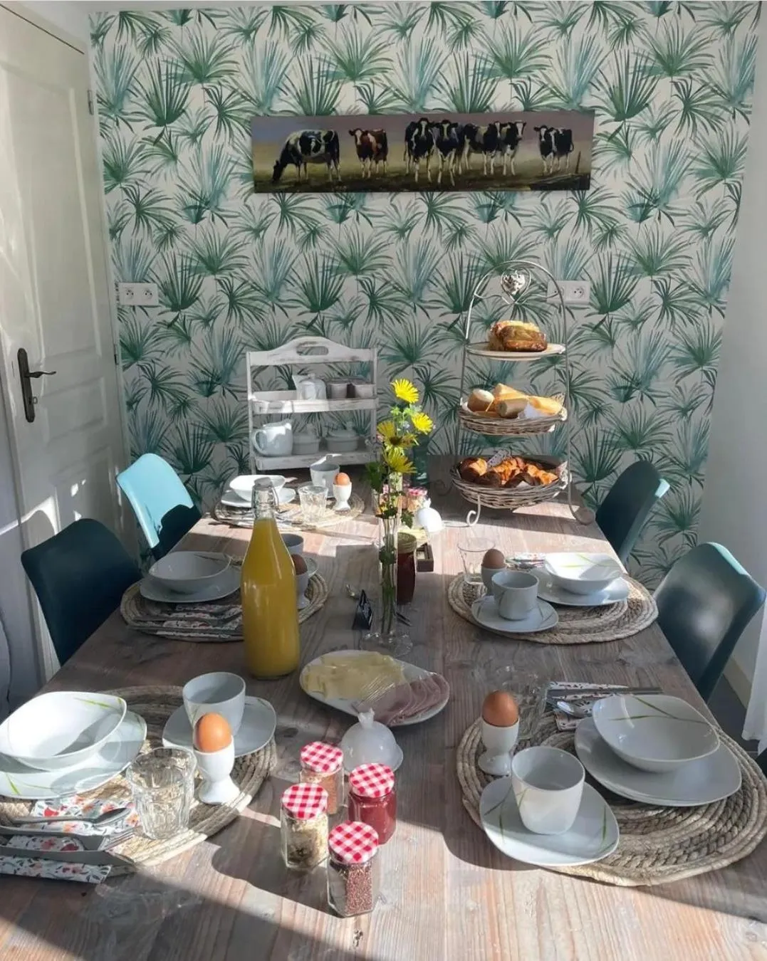 Breakfast in Champ Du Bois