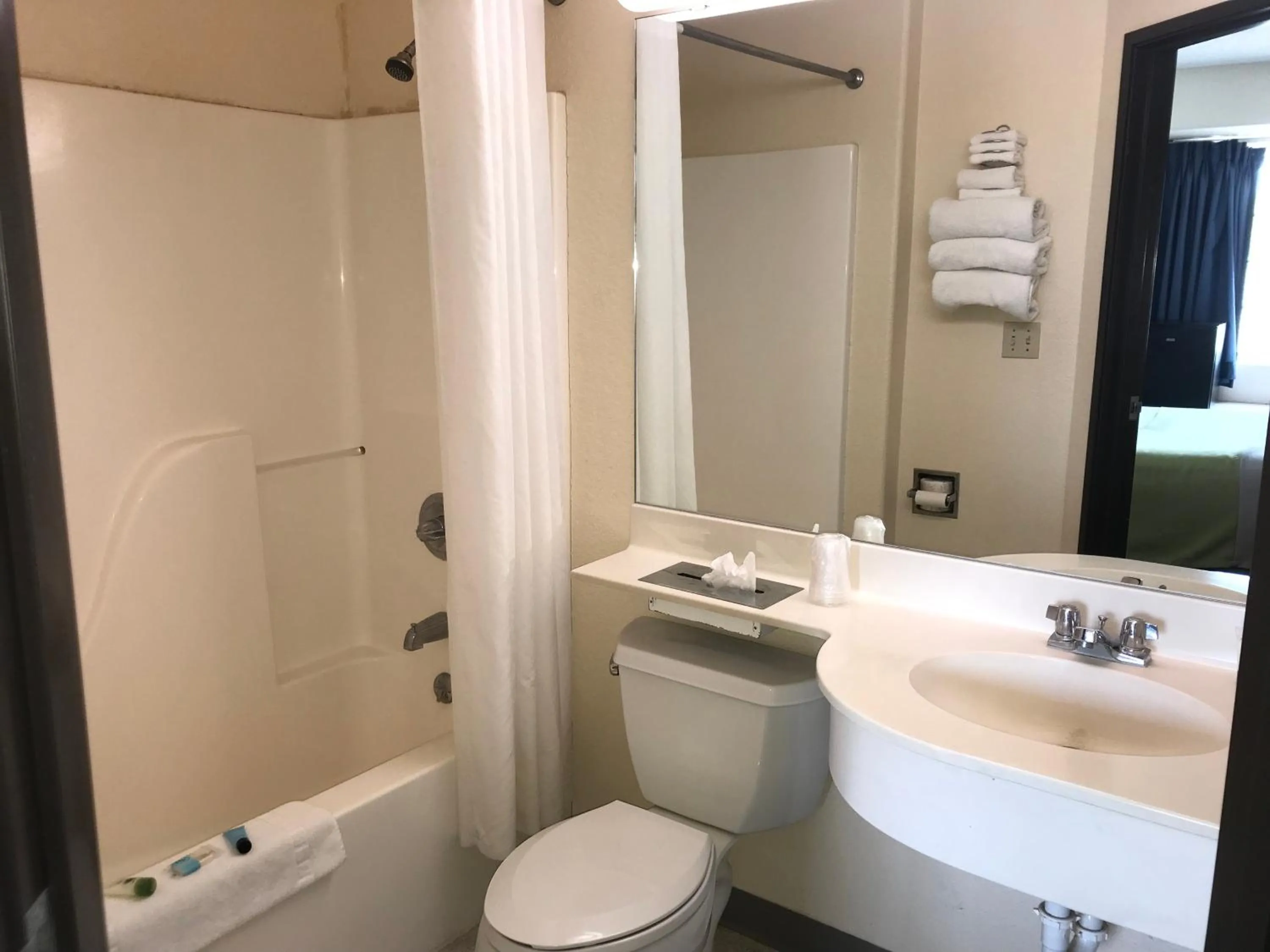 Toilet in Chadron Inn & Suites