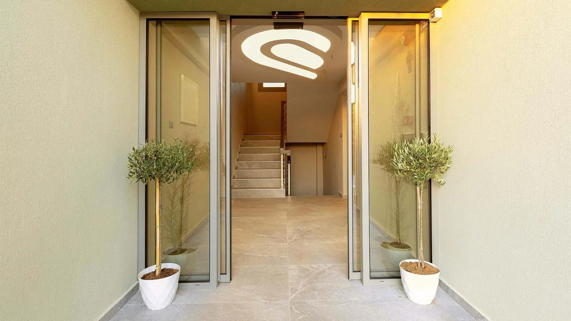 Estelle Family Luxury Apartments & Suites