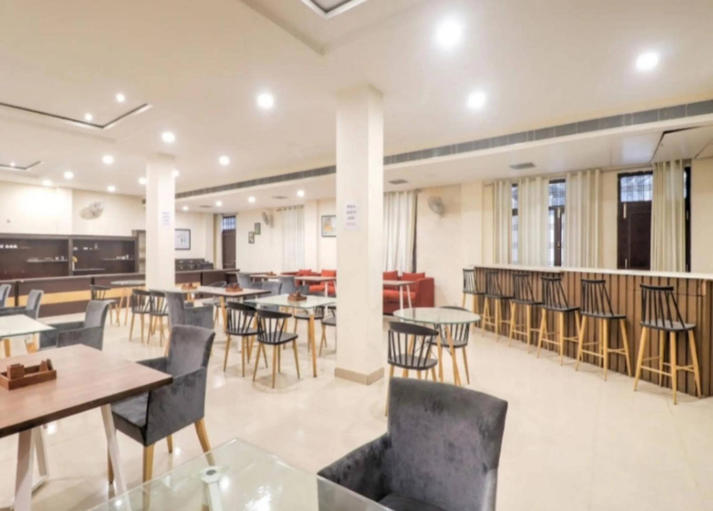 Restaurant/places to eat in IIDM Eco Resort