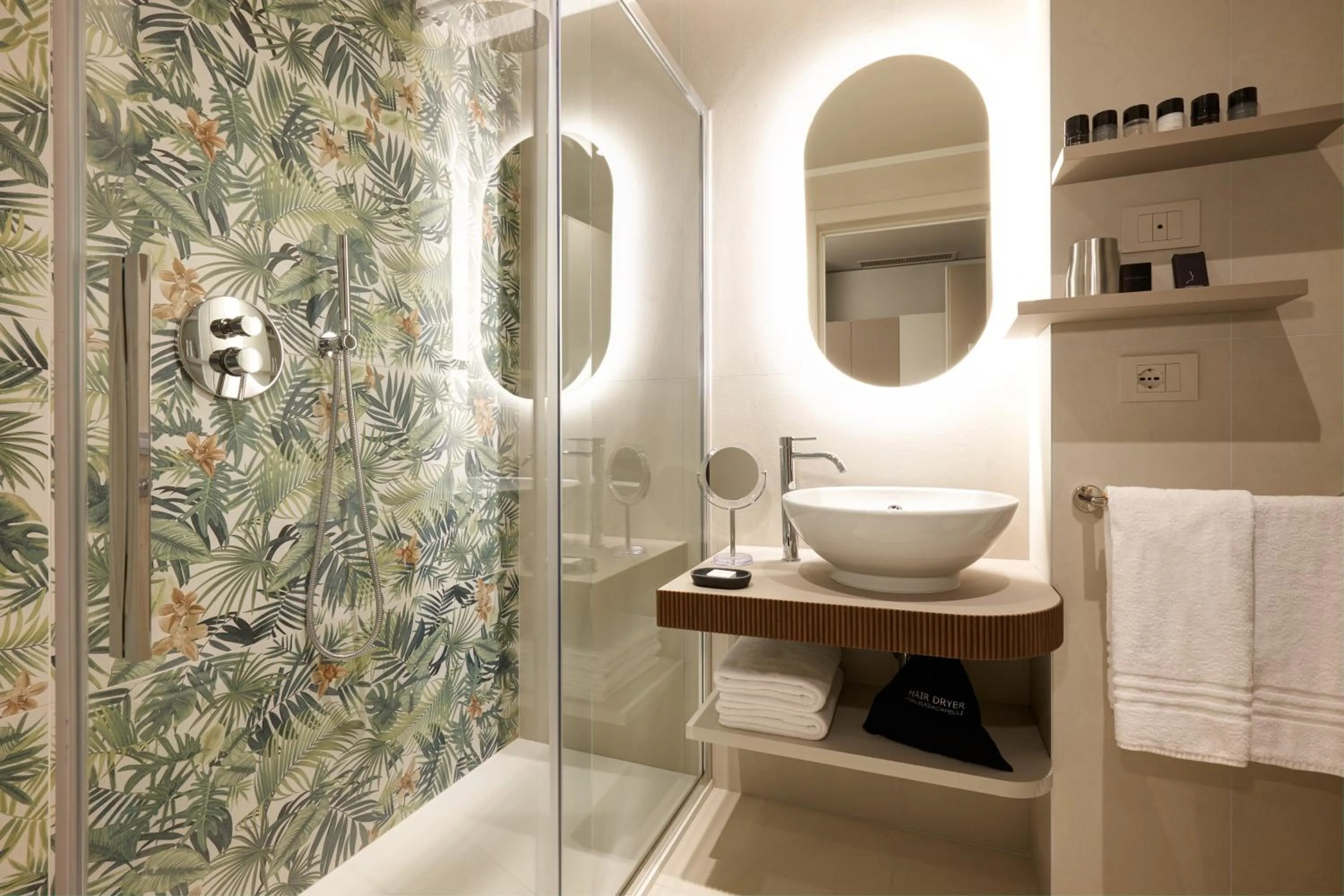 Shower in Adriatic Palace Hotel