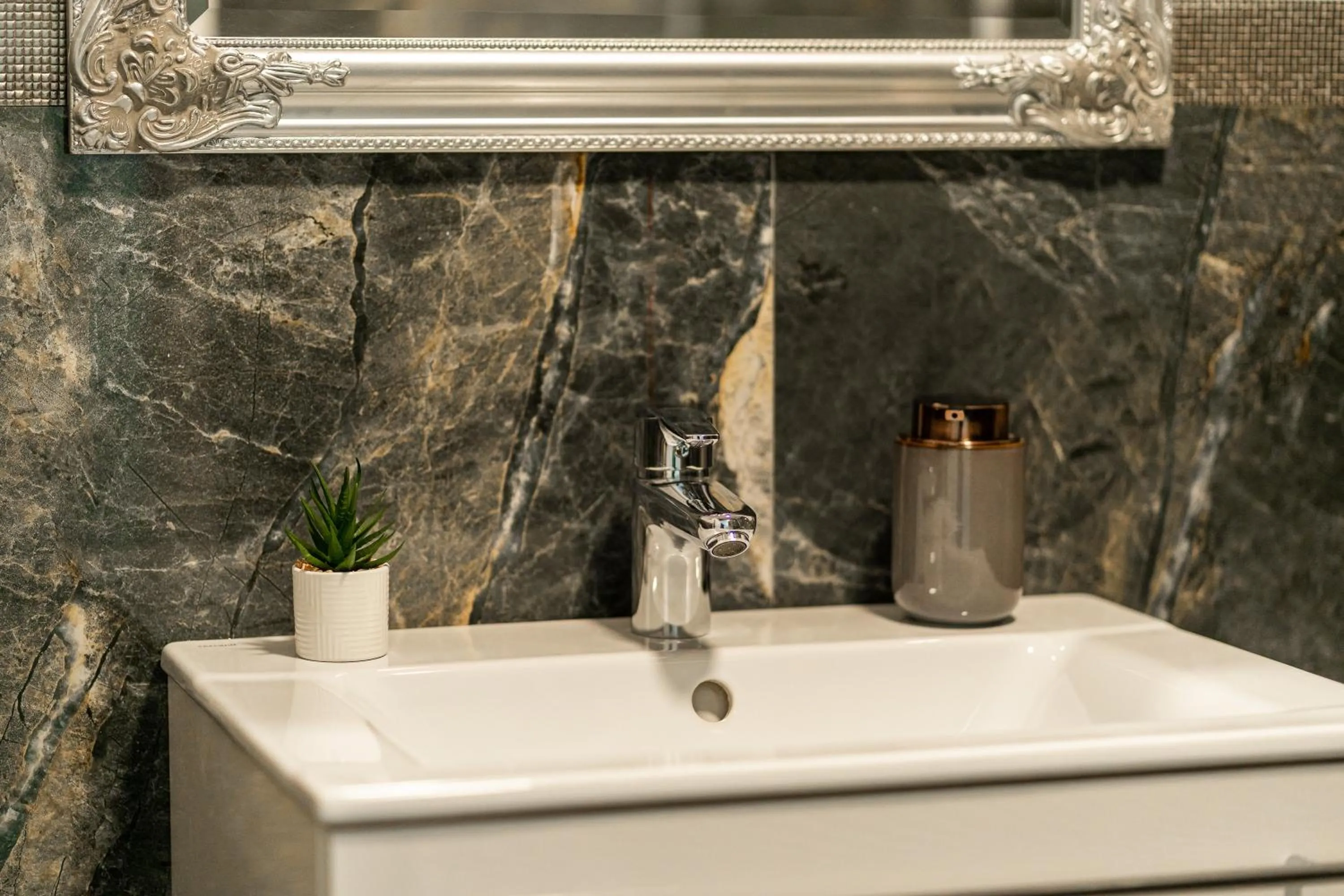 Bathroom in Armada Aparthotel