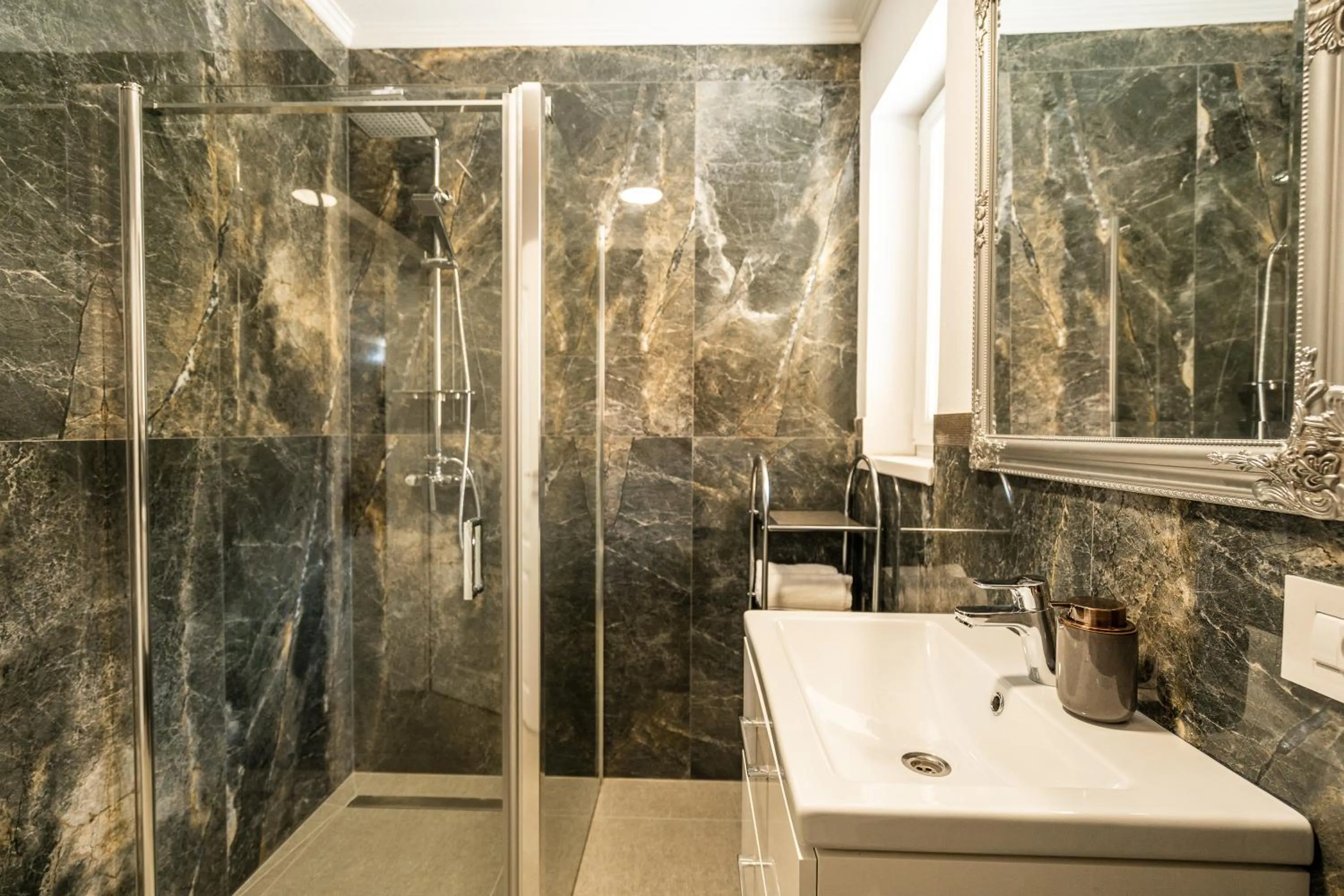 Bathroom in Armada Aparthotel