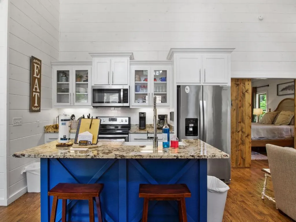 Stunning Luxury Cabin w Hot Tub and Fire Pit Holy Shiplap is Perfect Romantic Couples Getaway