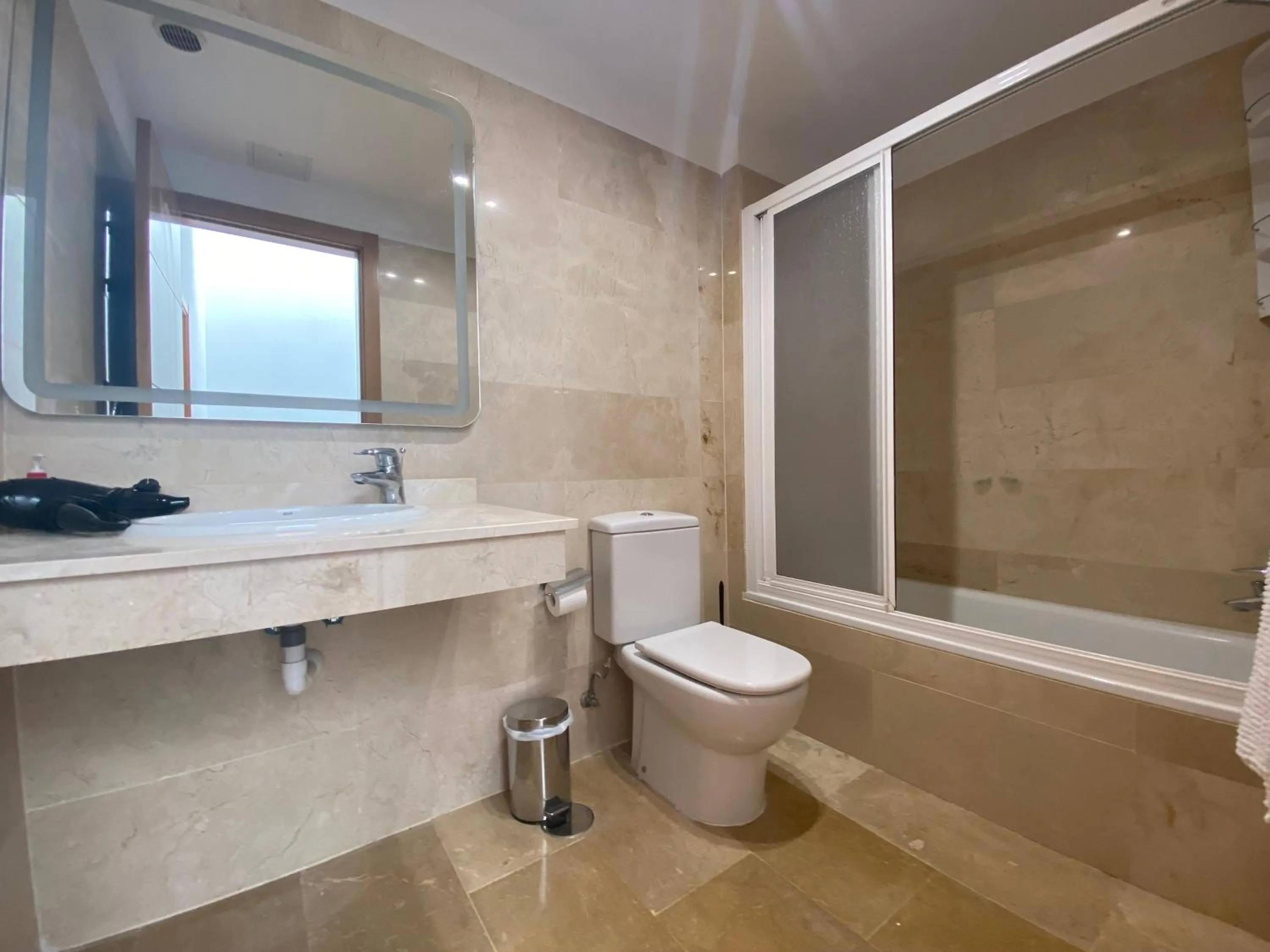 Bathroom in SUN BAY VILLAS APARTMENT