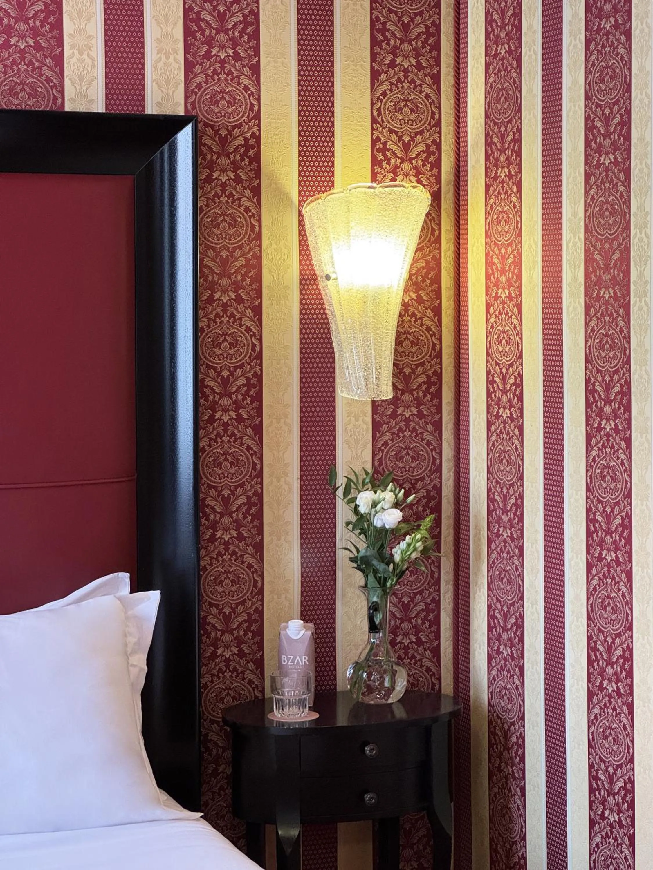 Decorative detail, Bed in Hotel Alcyone