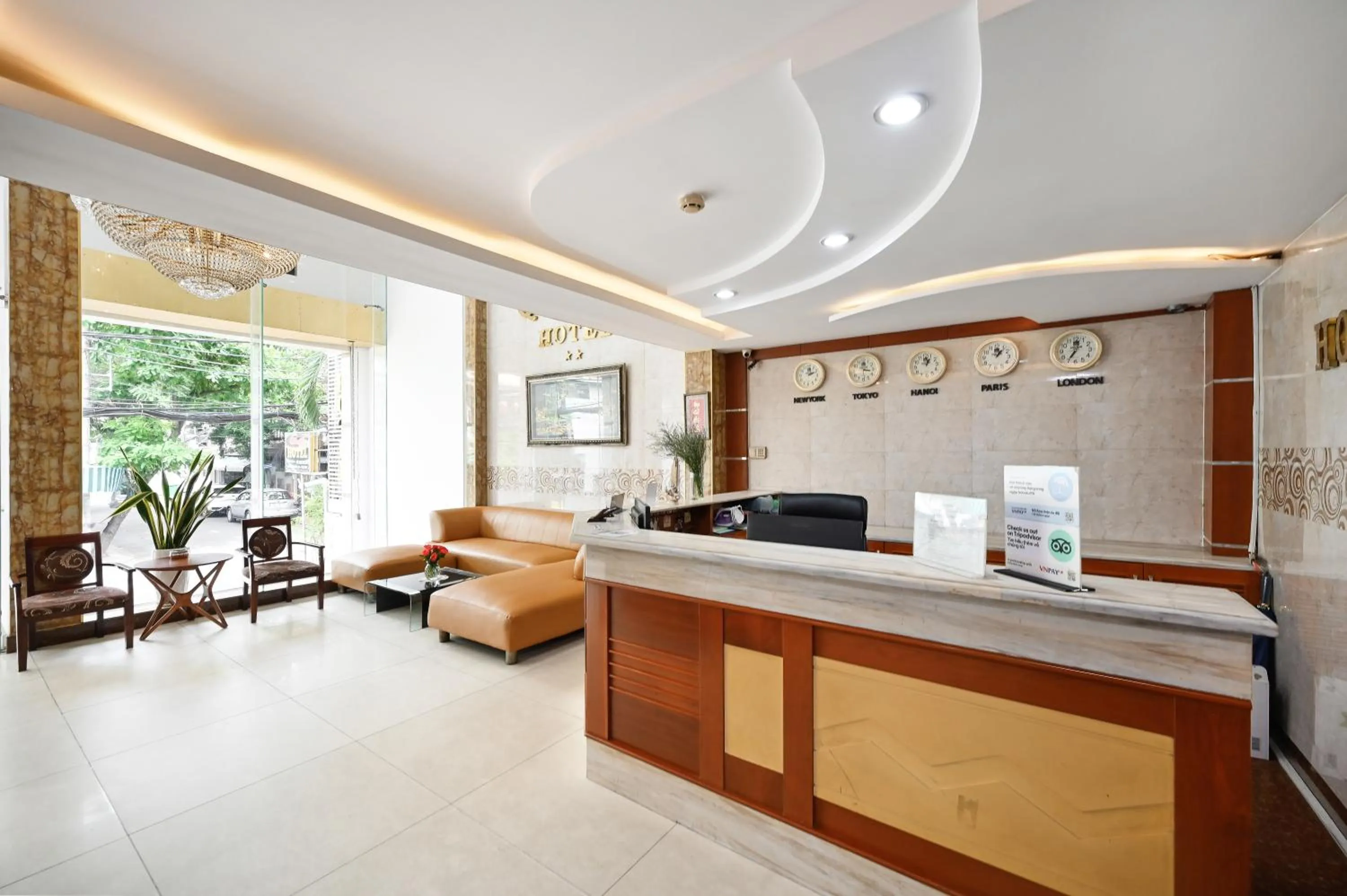 Lobby or reception in Queen Hotel Saigon Airport