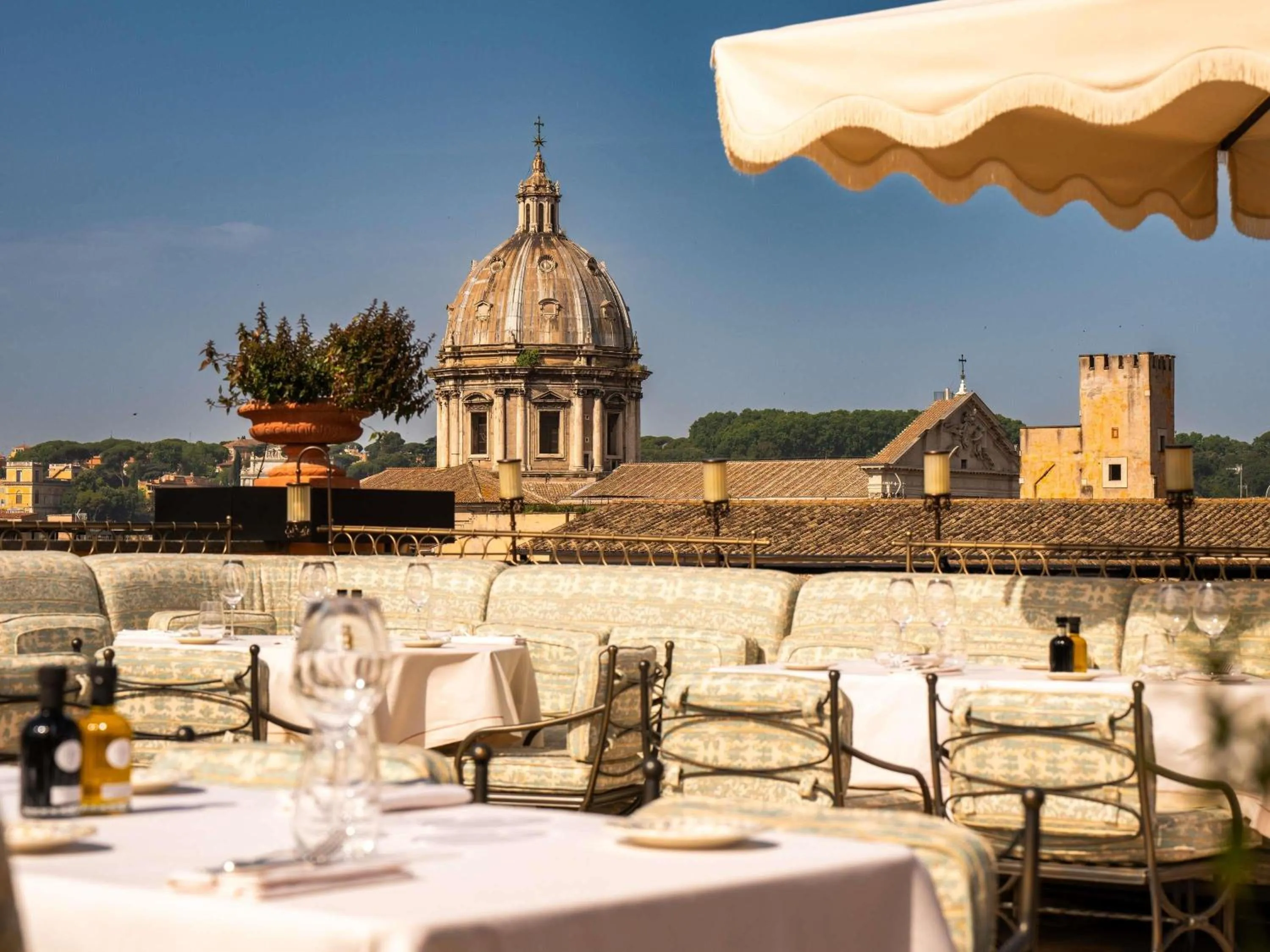 Restaurant/places to eat in Orient Express La Minerva