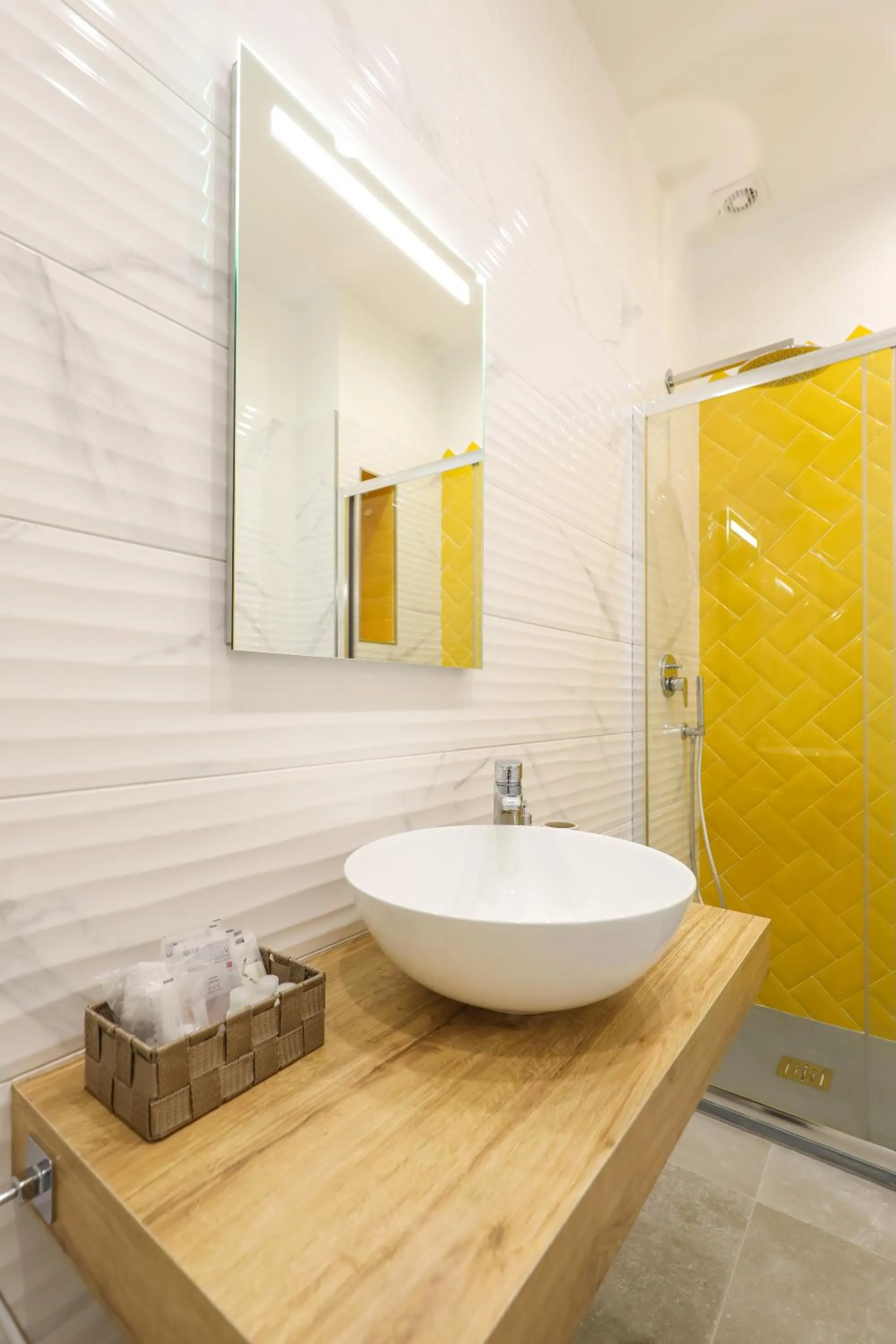 Bathroom in Baia Flegrea Meublè