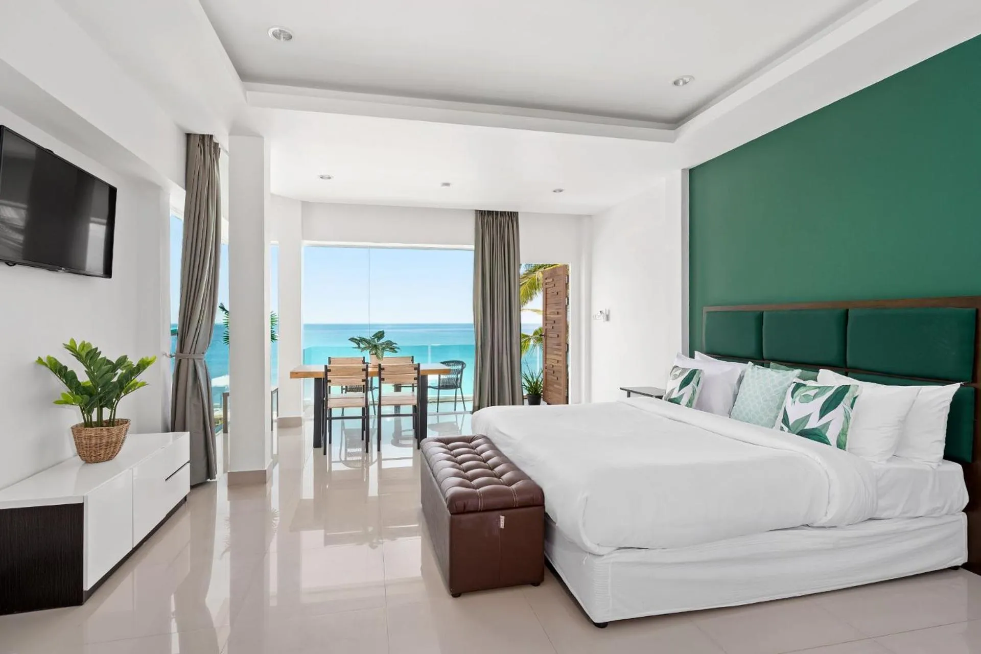 Balcony/Terrace, Bed in 4U Resort Samui