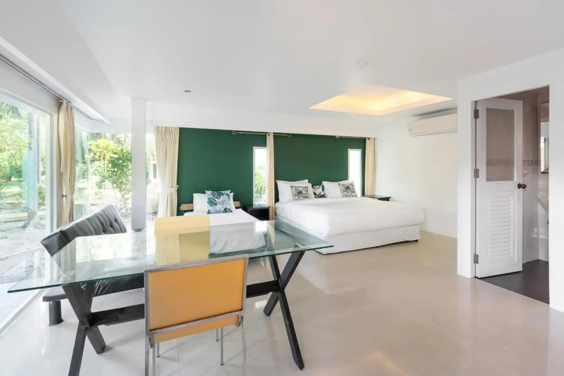 Dining area, Bed in 4U Resort Samui