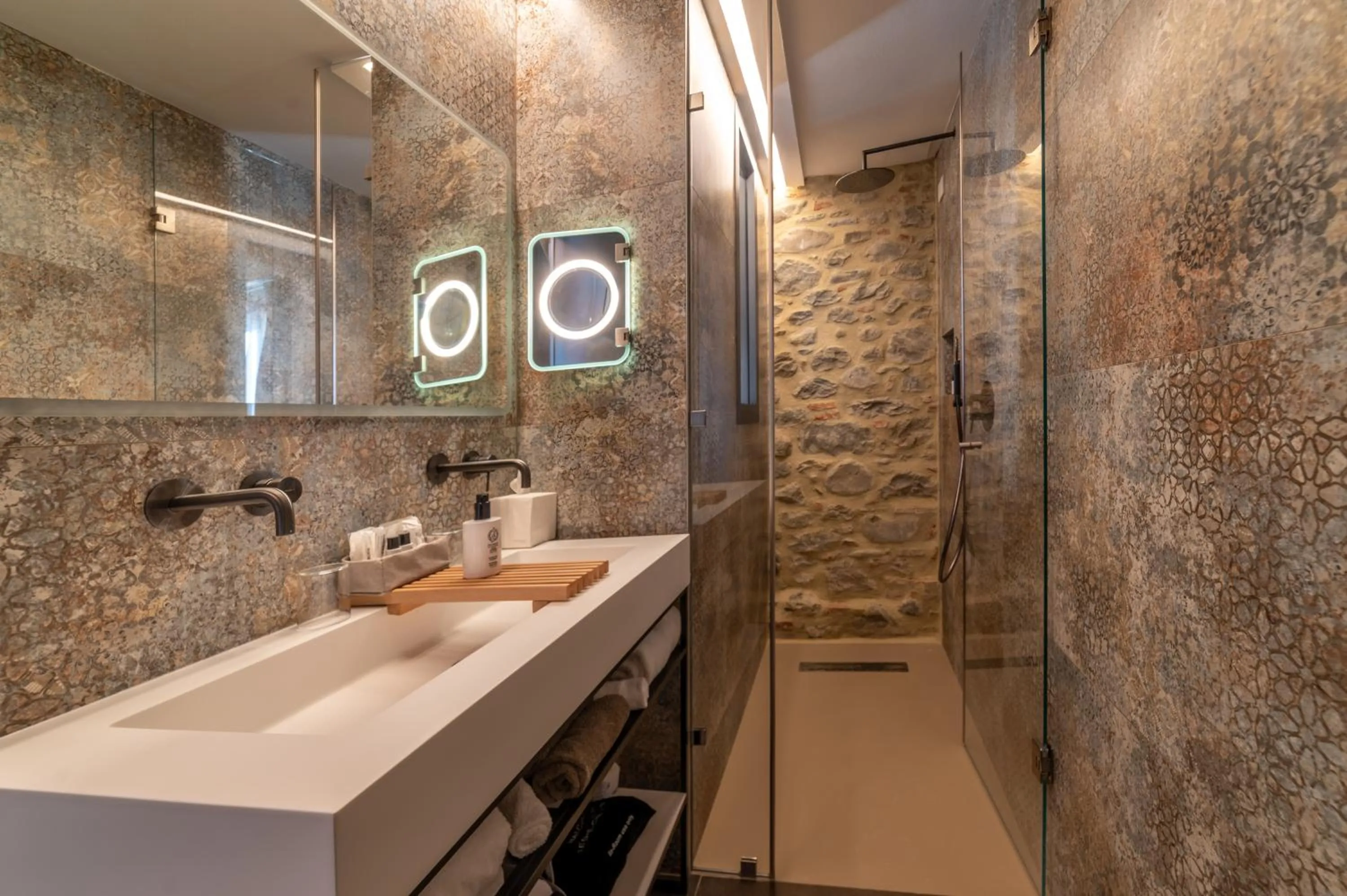 Shower in Via Roma 33 Tuscany Boutique Hotel & Spa - Adults Only