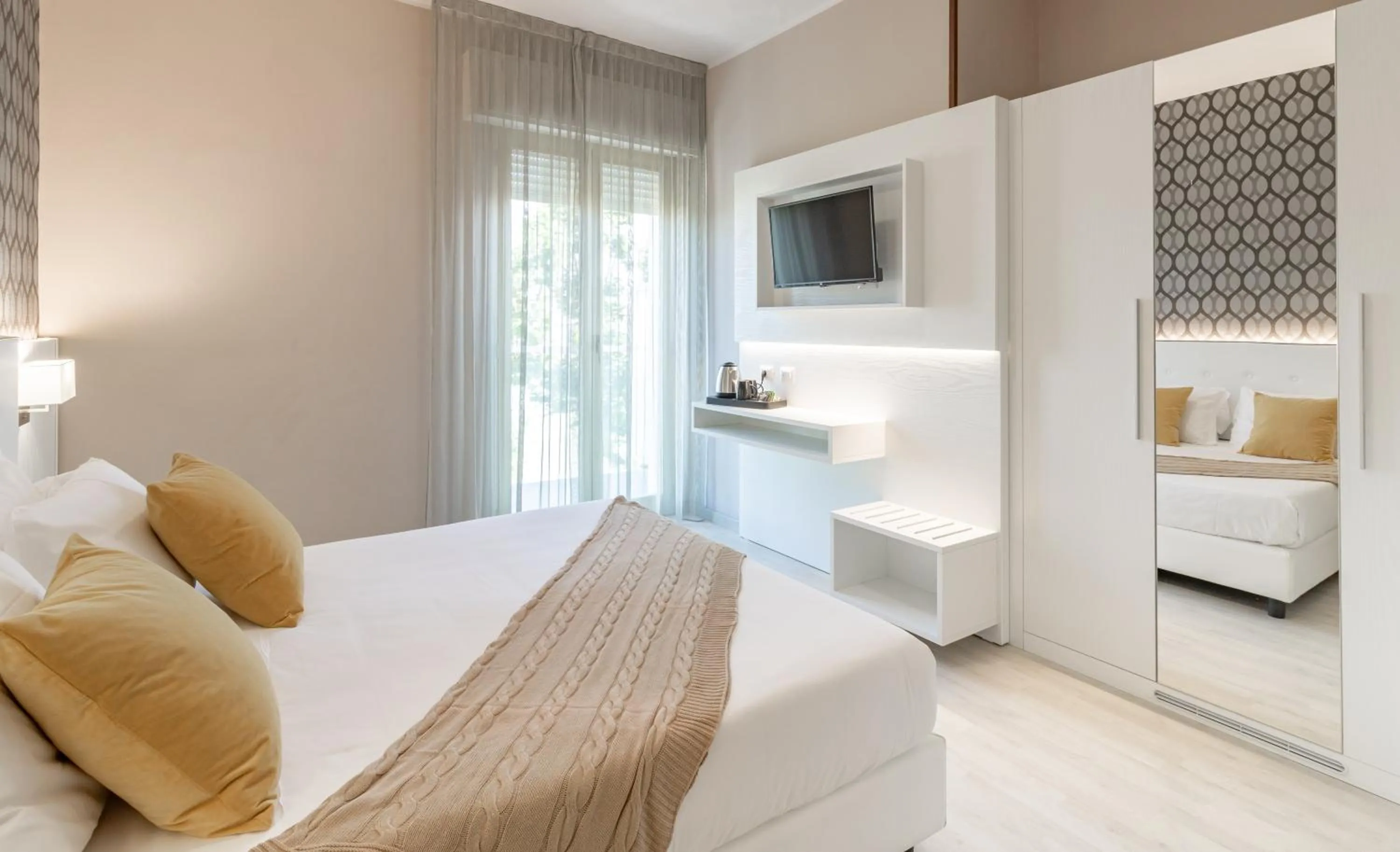 Photo of the whole room, Bed in Hotel Biancamano