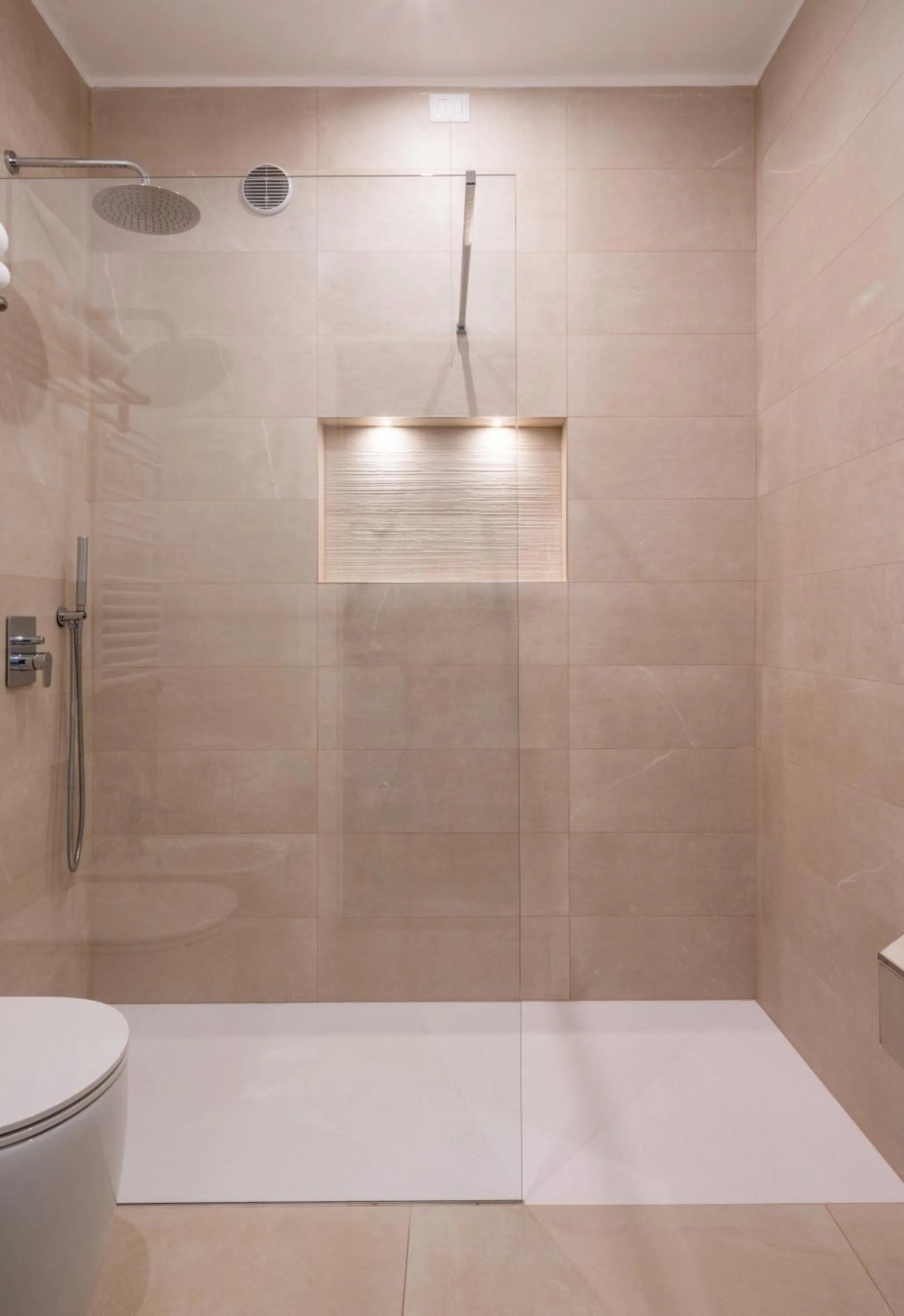 Shower in Hotel Biancamano