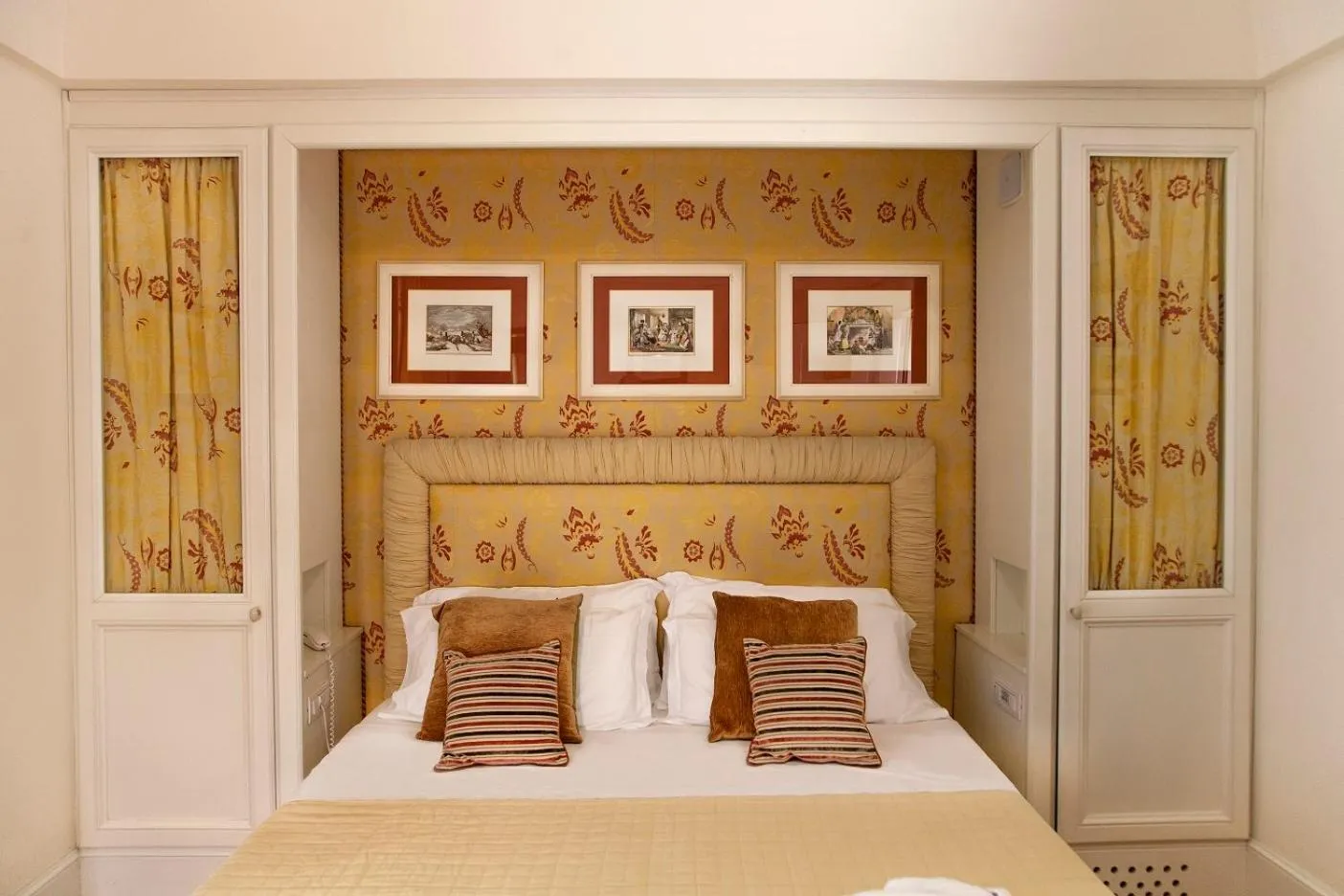 Bedroom in Relais Villa San Martino