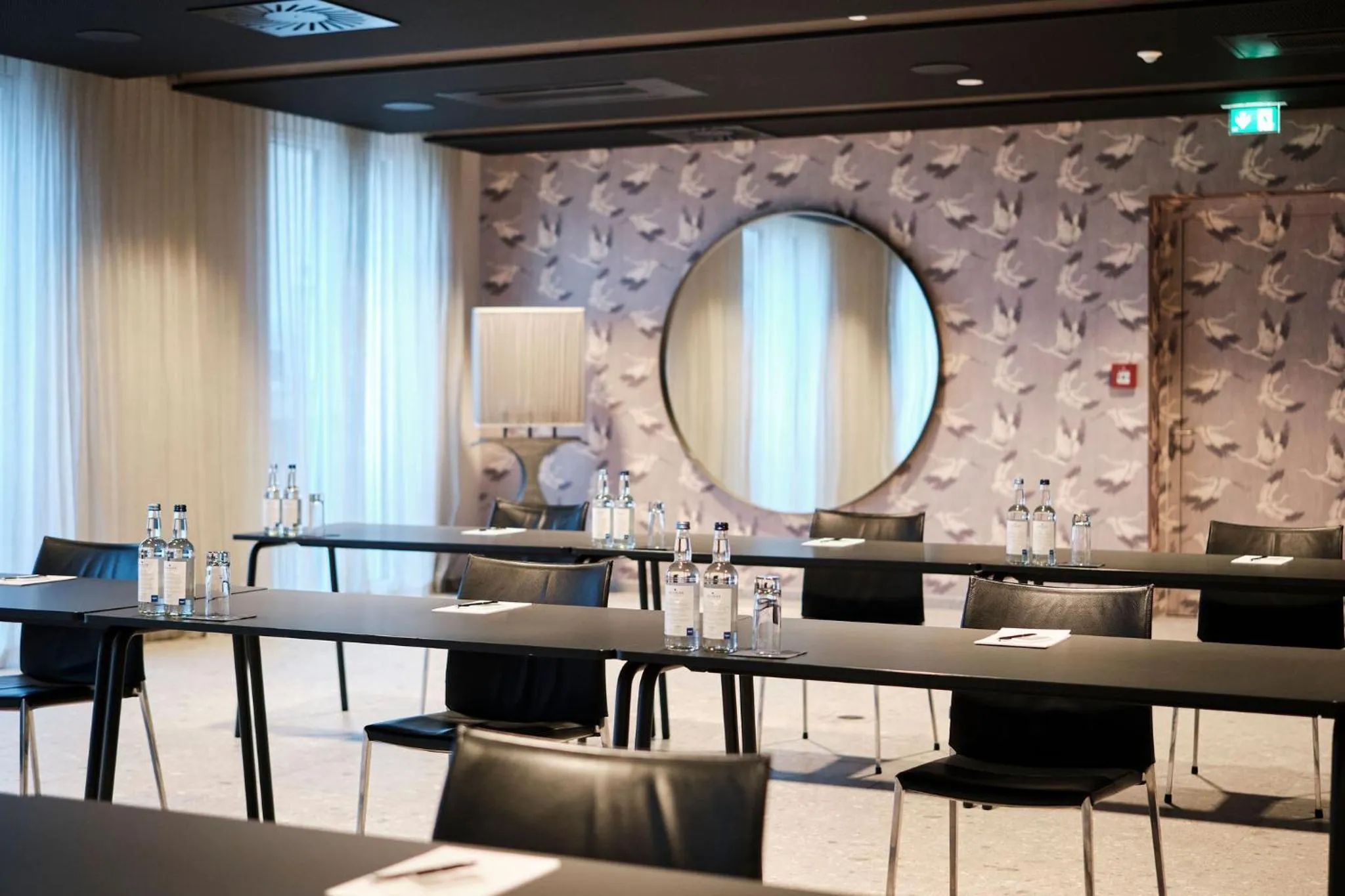 Meeting/conference room in 4K