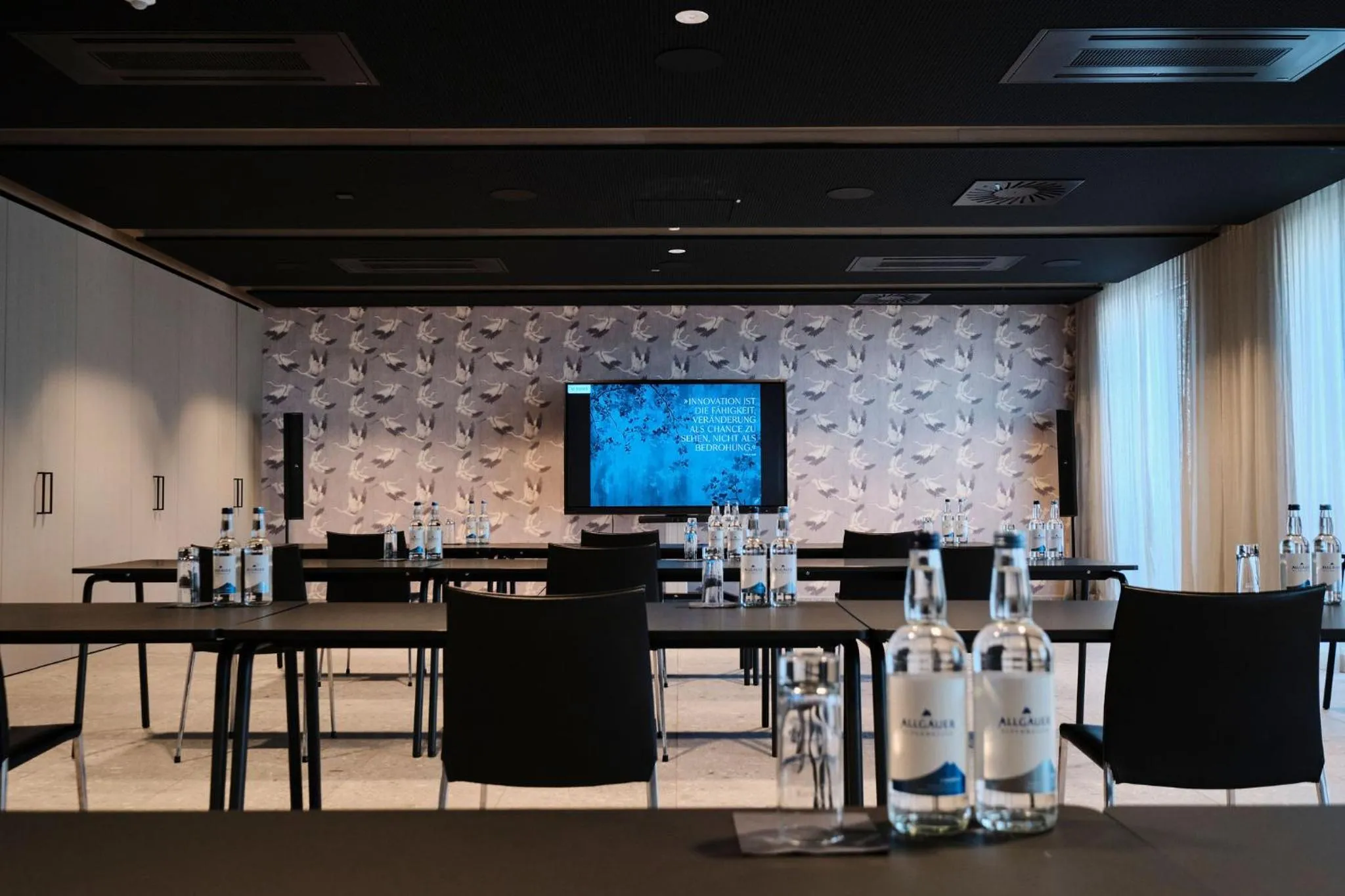 Meeting/conference room in 4K