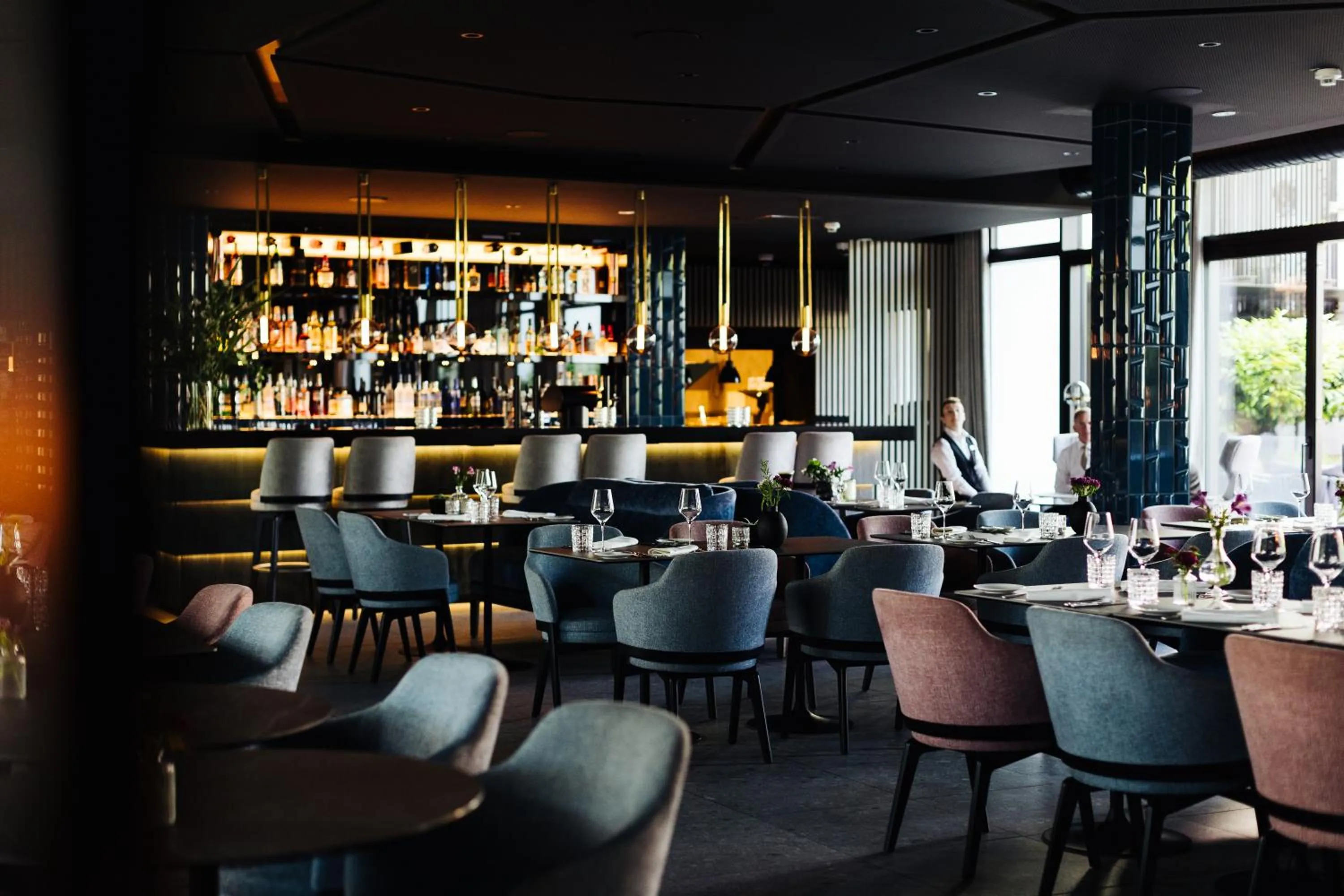 Restaurant/places to eat in 4K