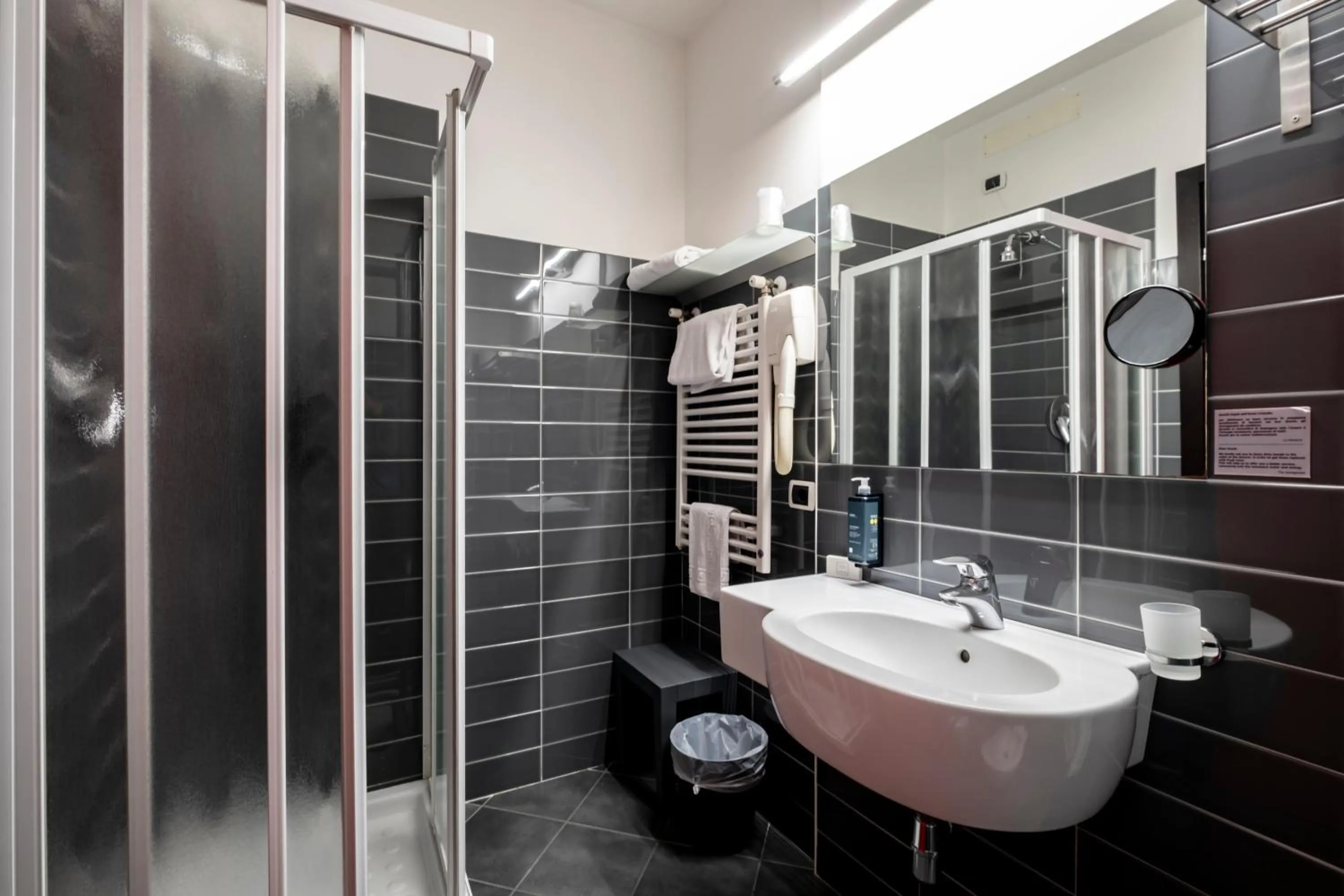 Shower in Hotel Cristallo