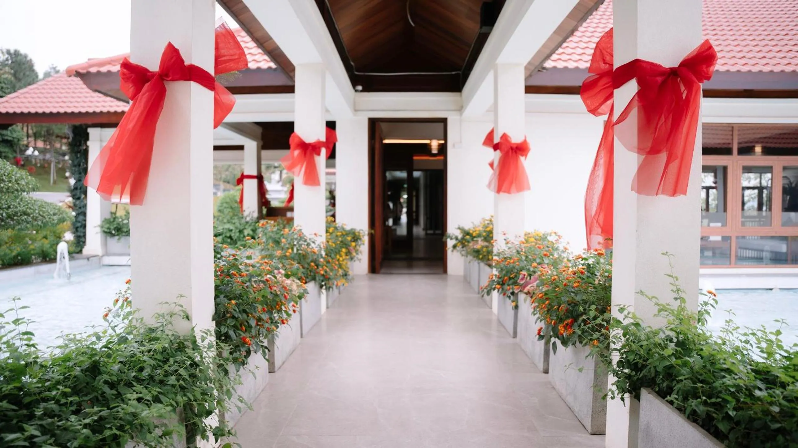 Restaurant/places to eat in Senna Wellness Retreat