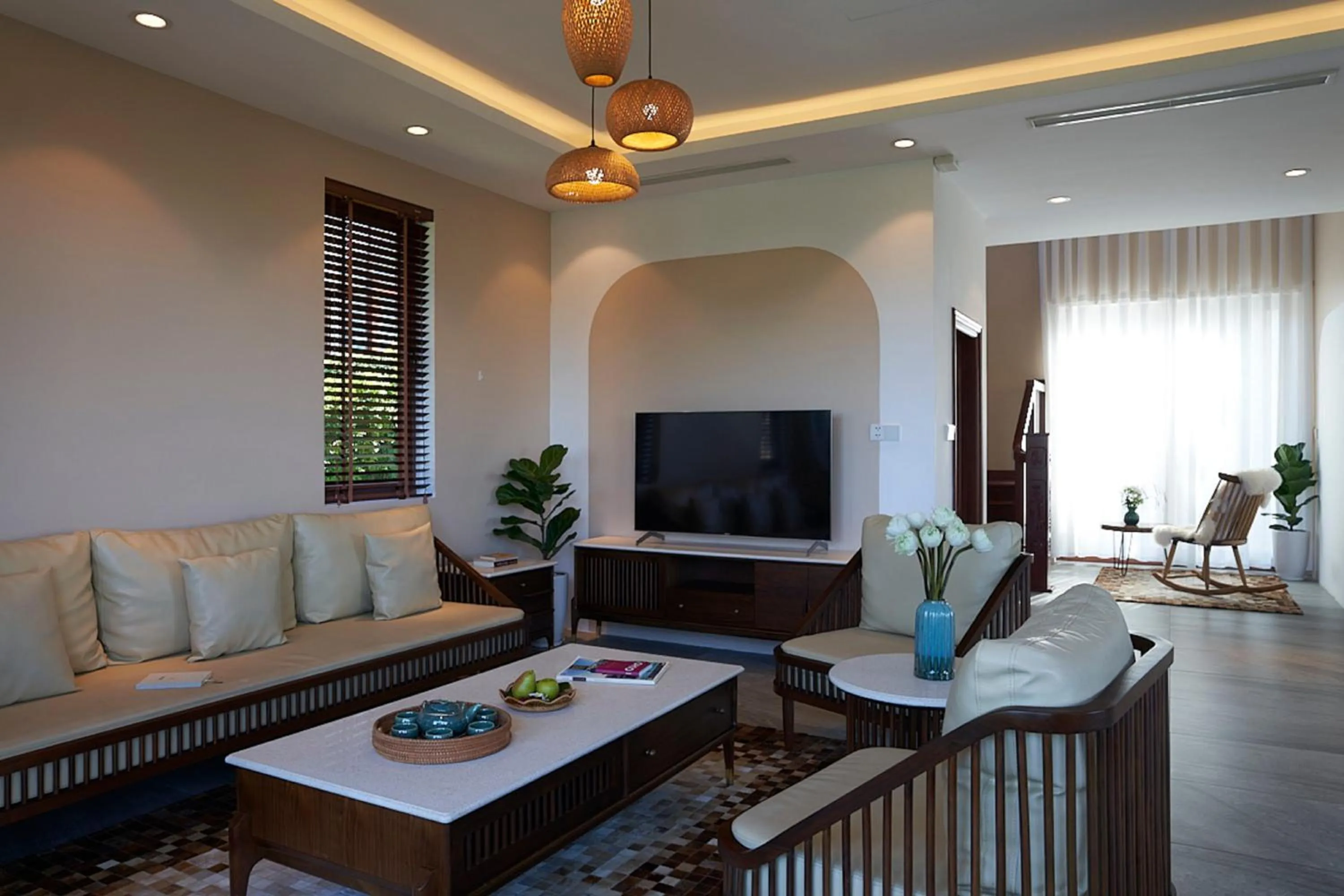 Communal lounge/ TV room in Senna Wellness Retreat