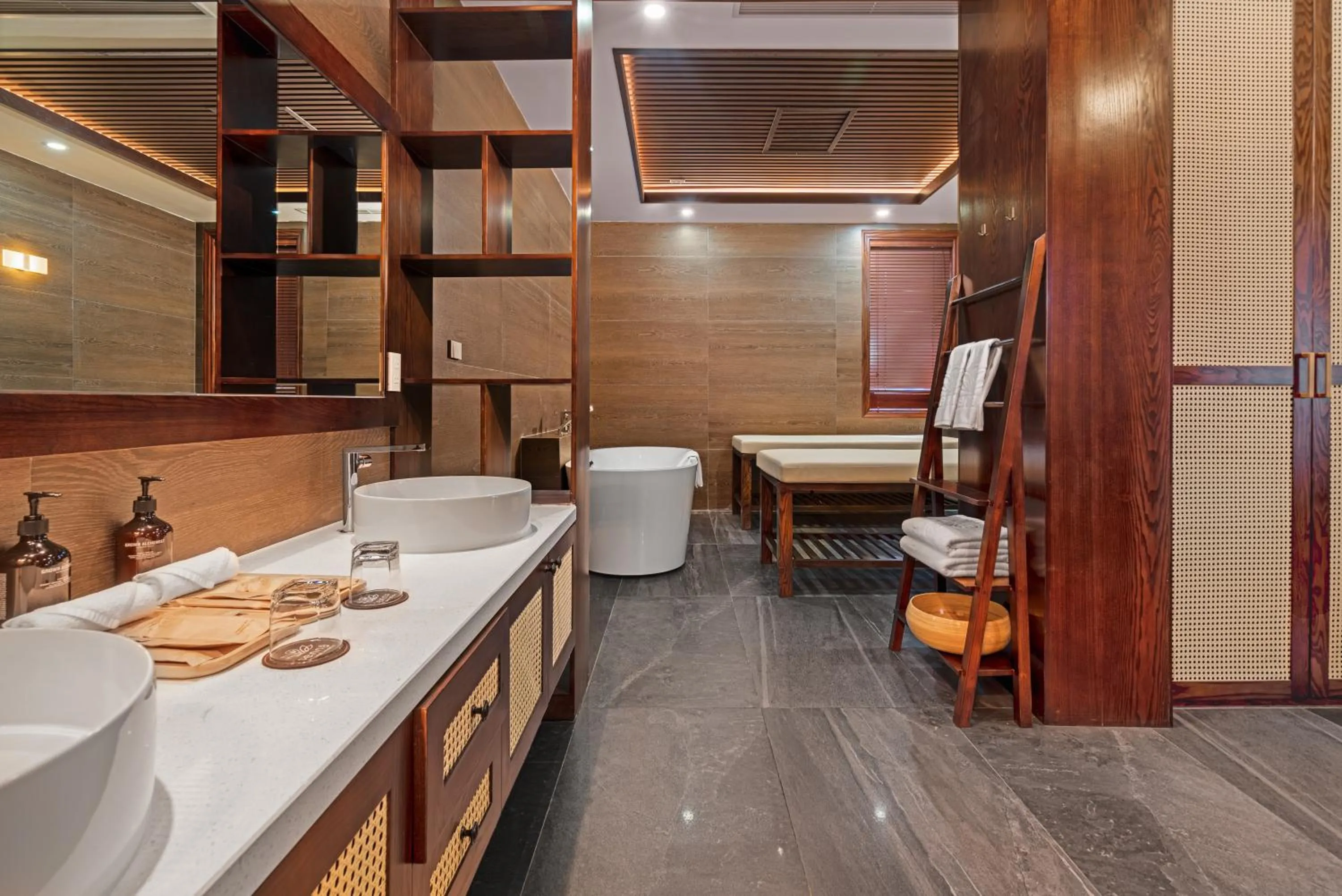 Shower in Senna Wellness Retreat