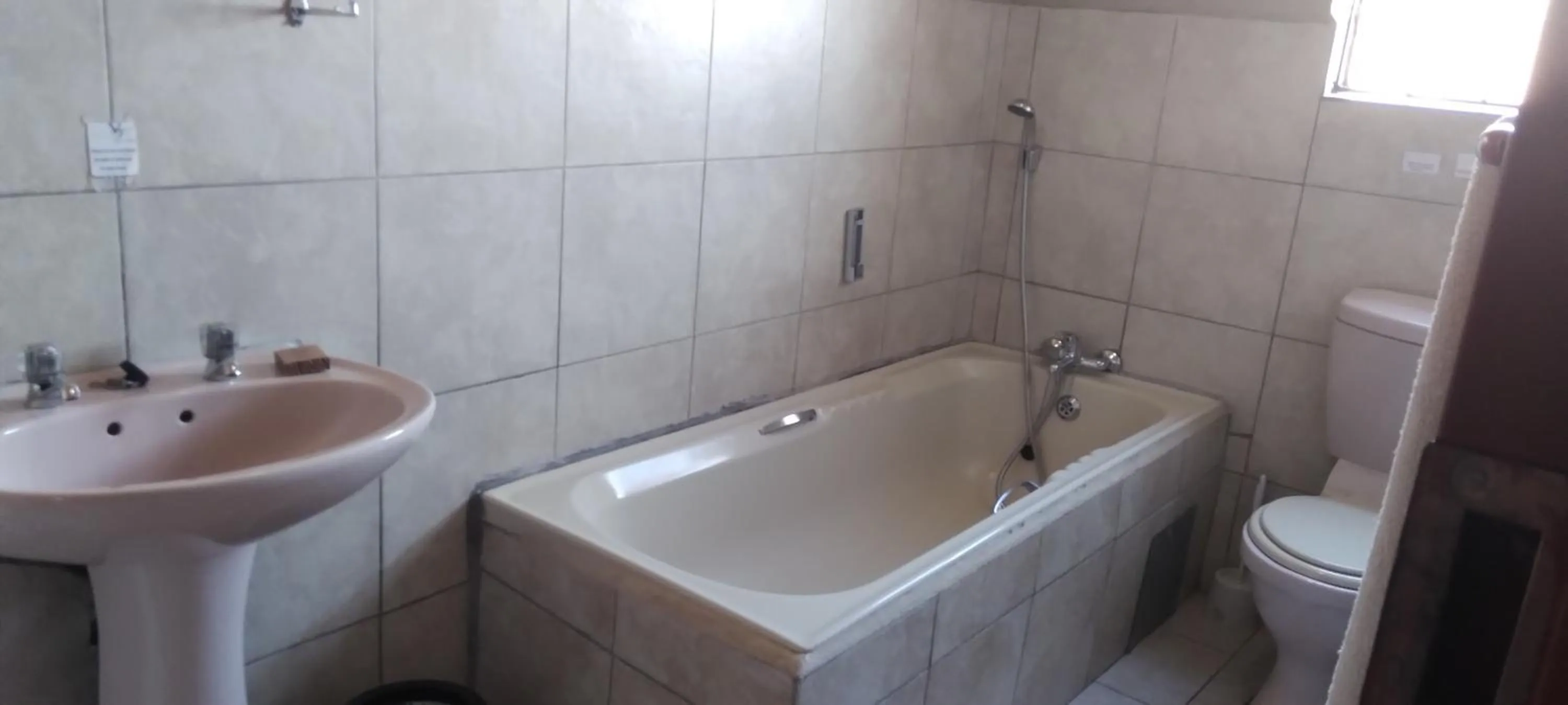 Bathroom in Valley View Guest House