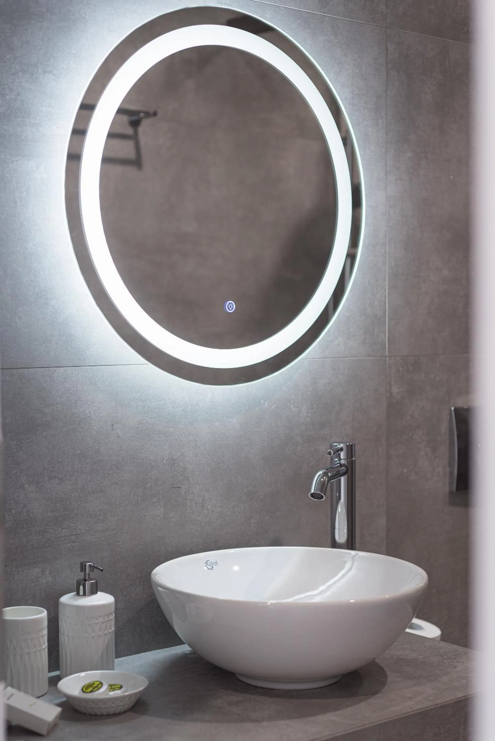 Bathroom in Athenian Spirit