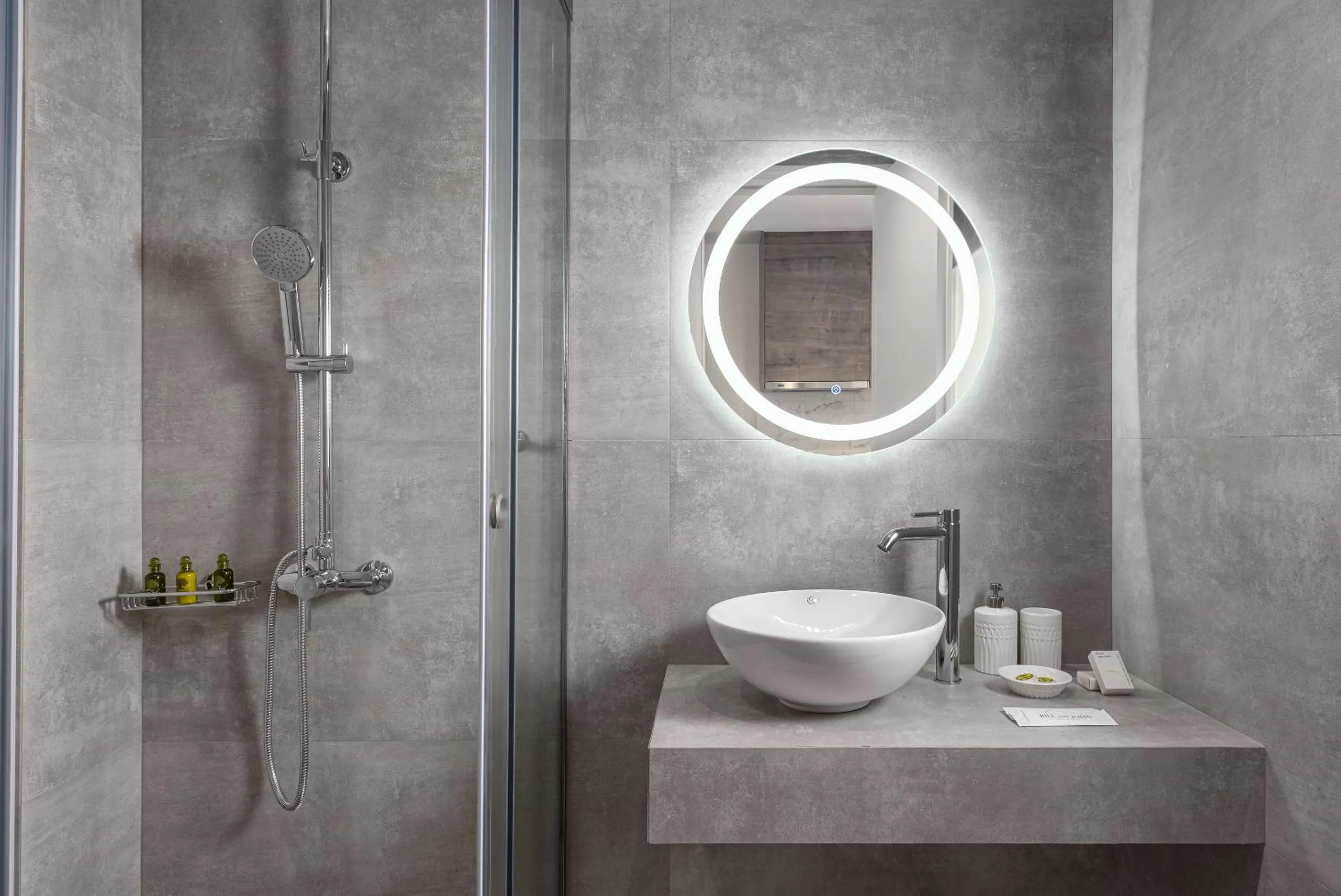 Bathroom in Athenian Spirit