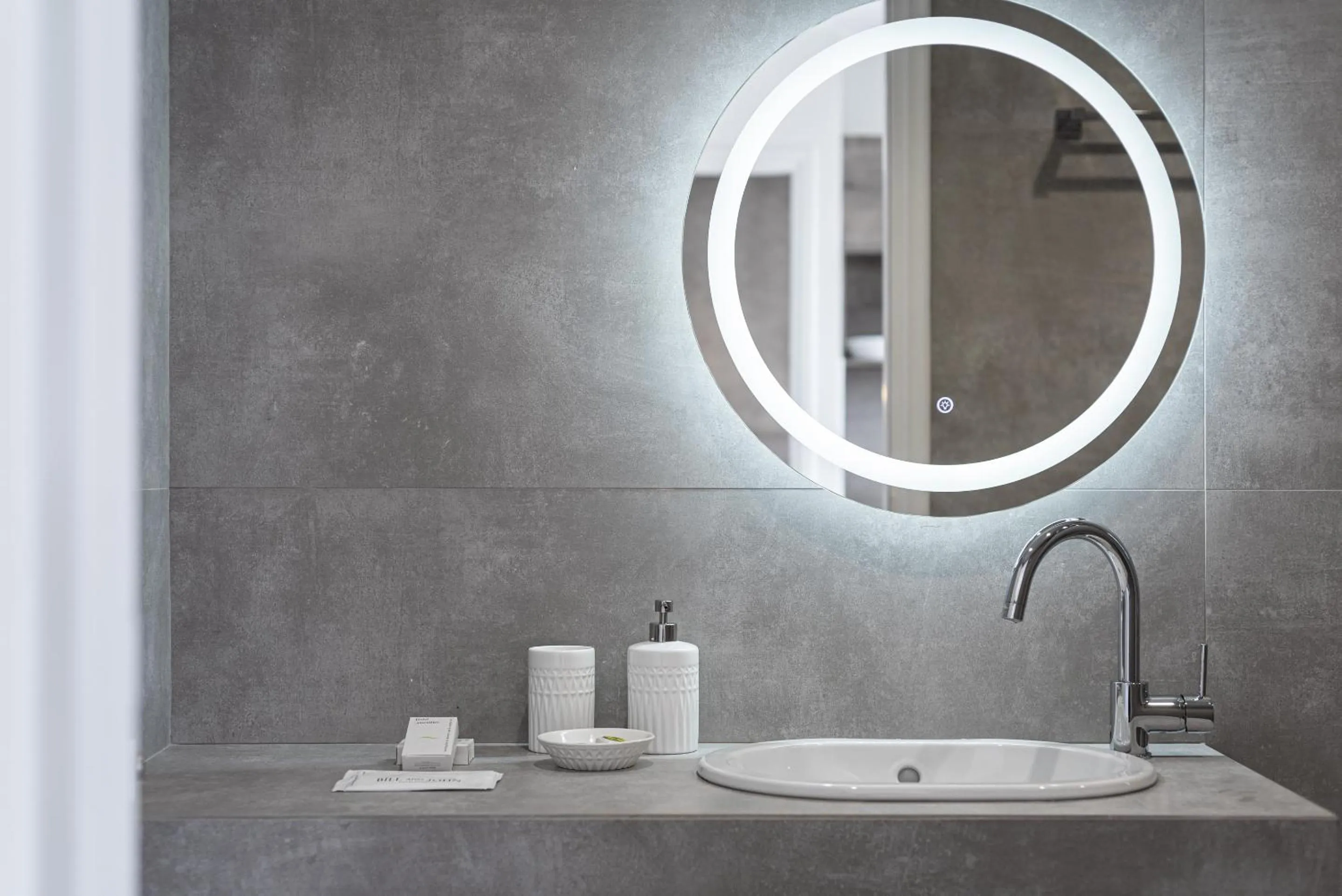 Bathroom in Athenian Spirit