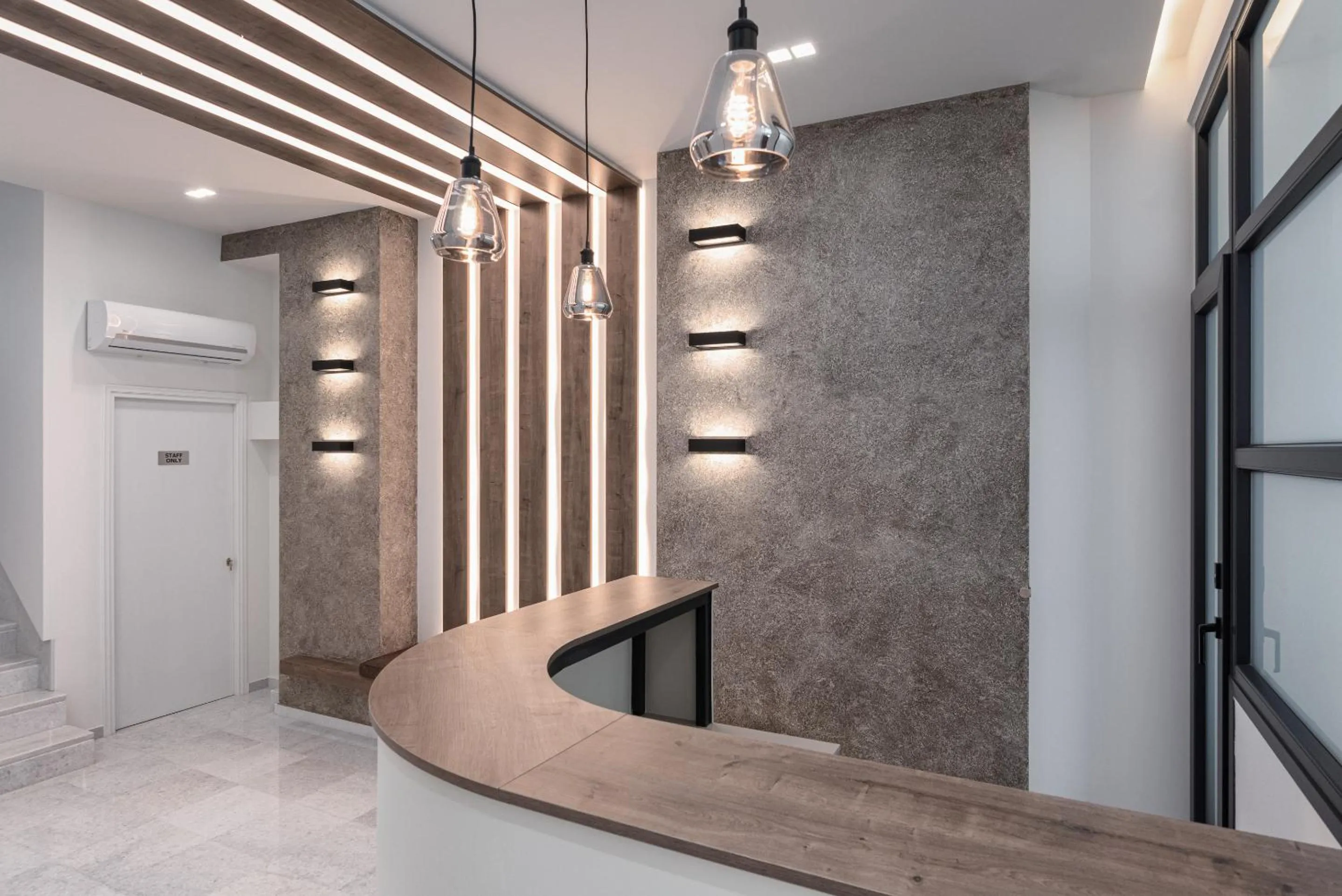 Facade/entrance in Athenian Spirit