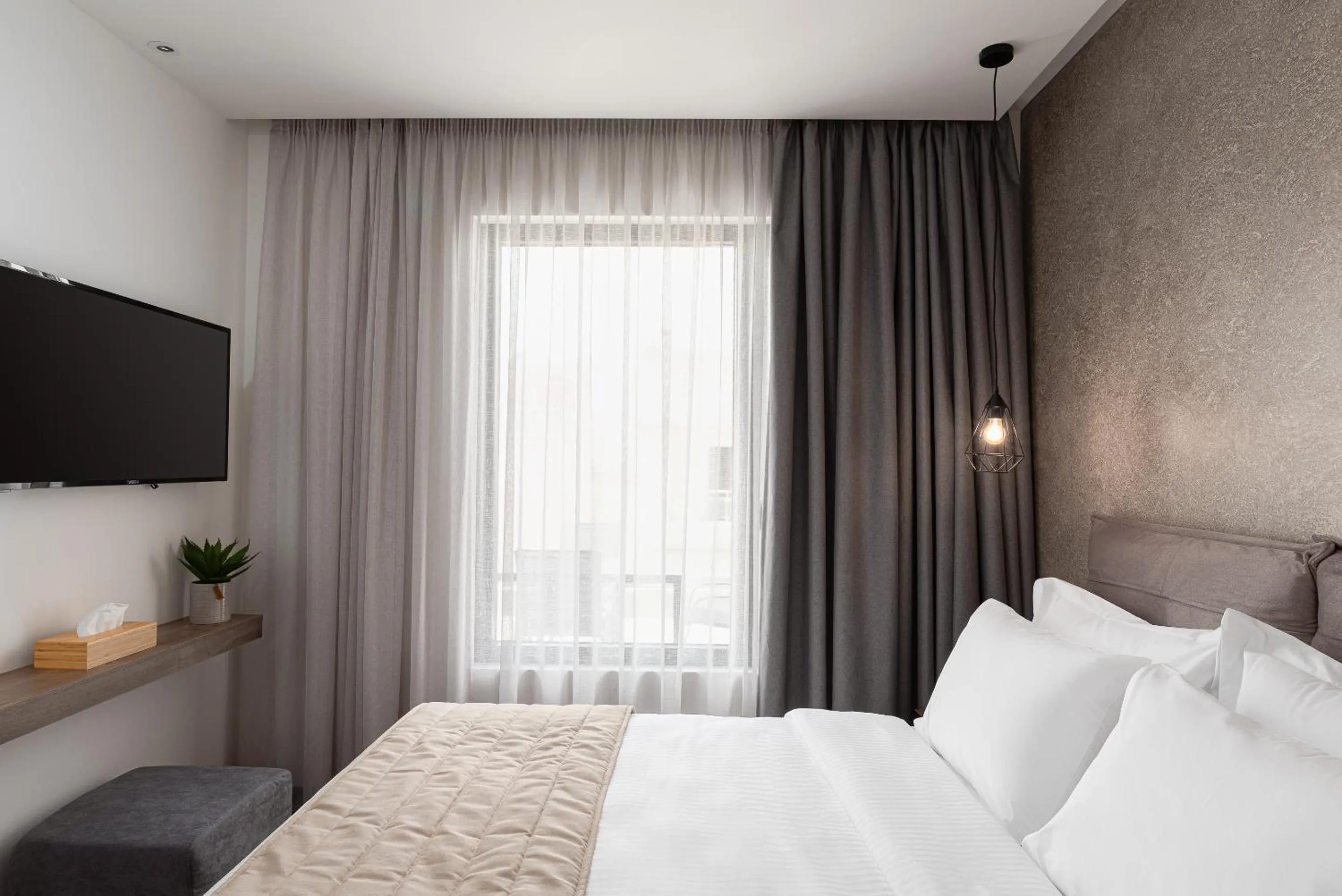 Bed in Athenian Spirit