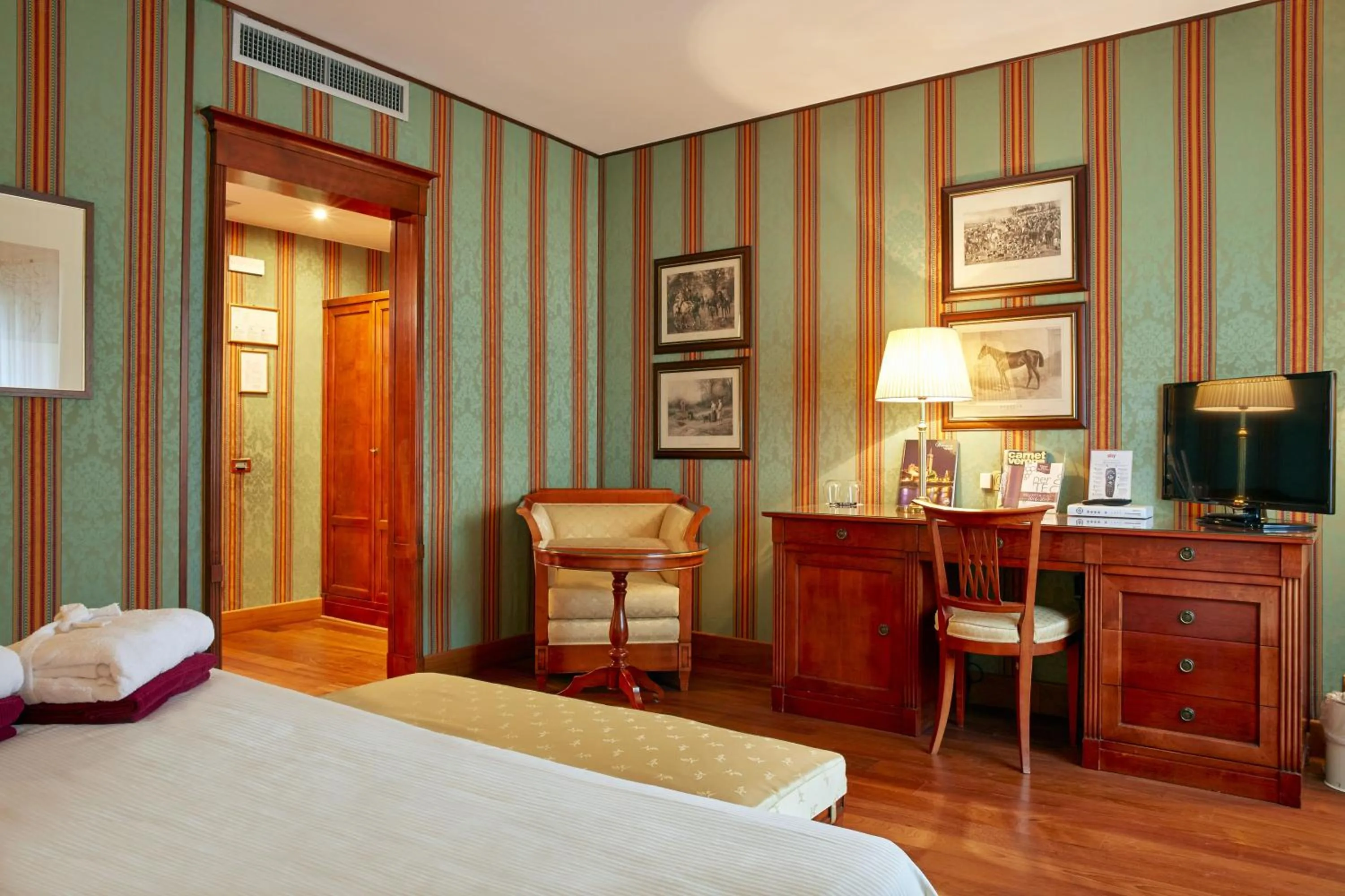 View (from property/room), Bed in Villa Quaranta Tommasi Wine Hotel & SPA