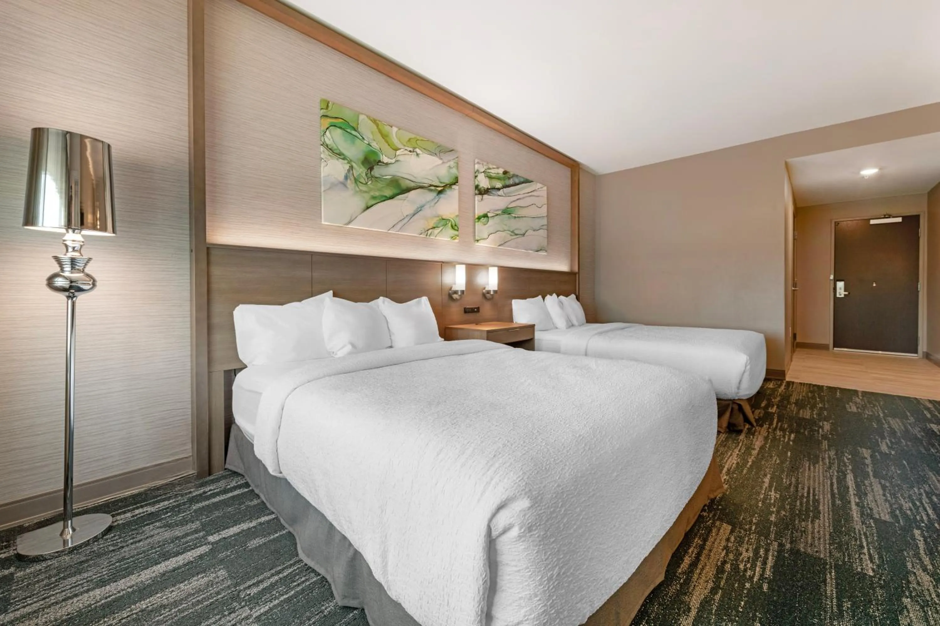 Photo of the whole room, Bed in Best Western Plus Grand Rapids MN