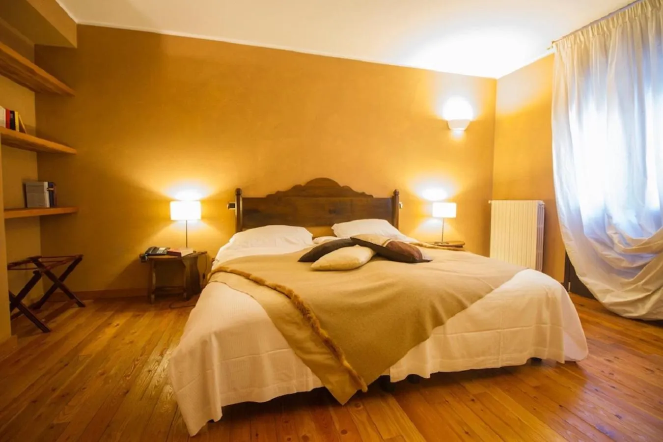 Bedroom, Bed in Hotel Cristallo