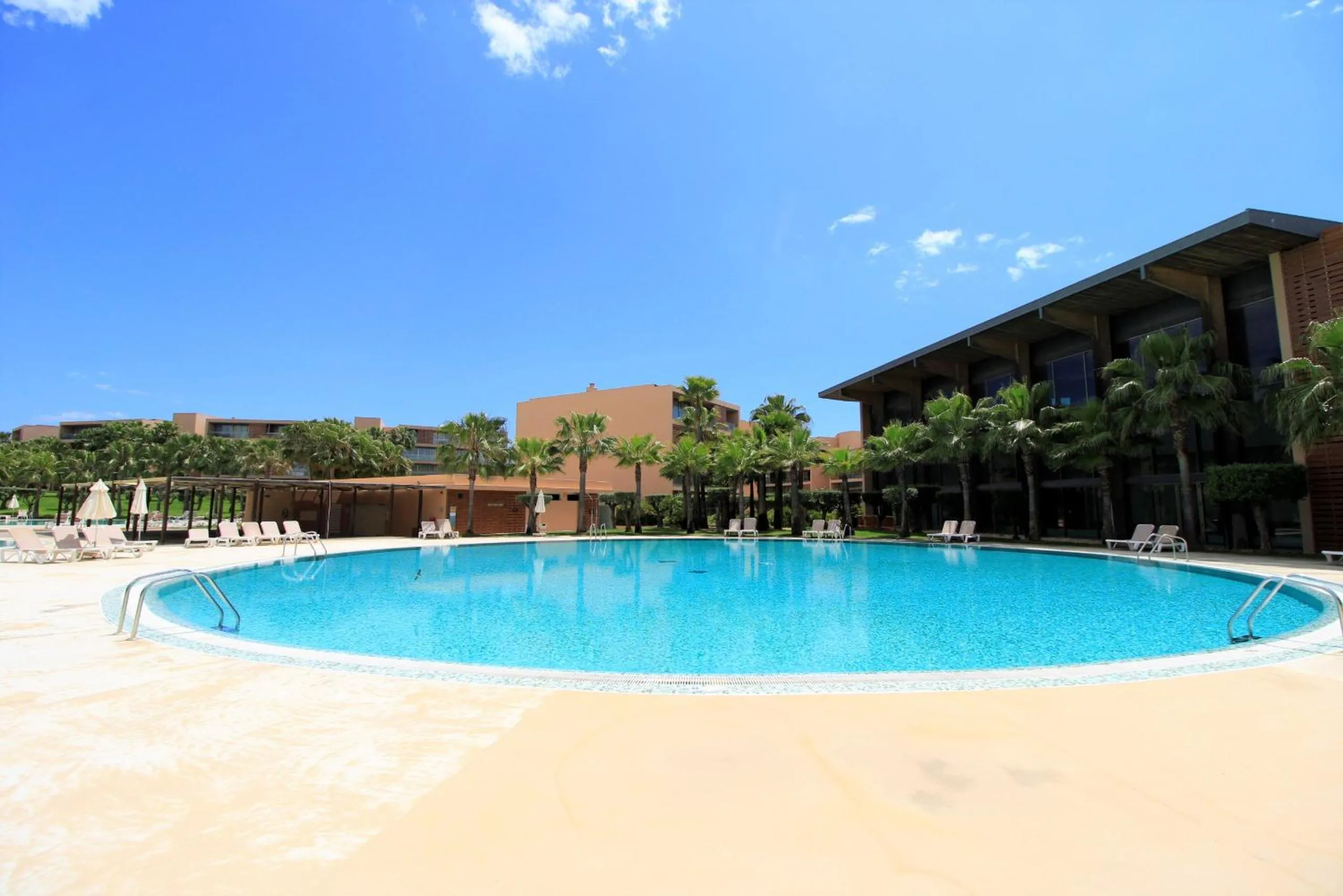 Albufeira Salgados Premium 1 With Pool by Homing