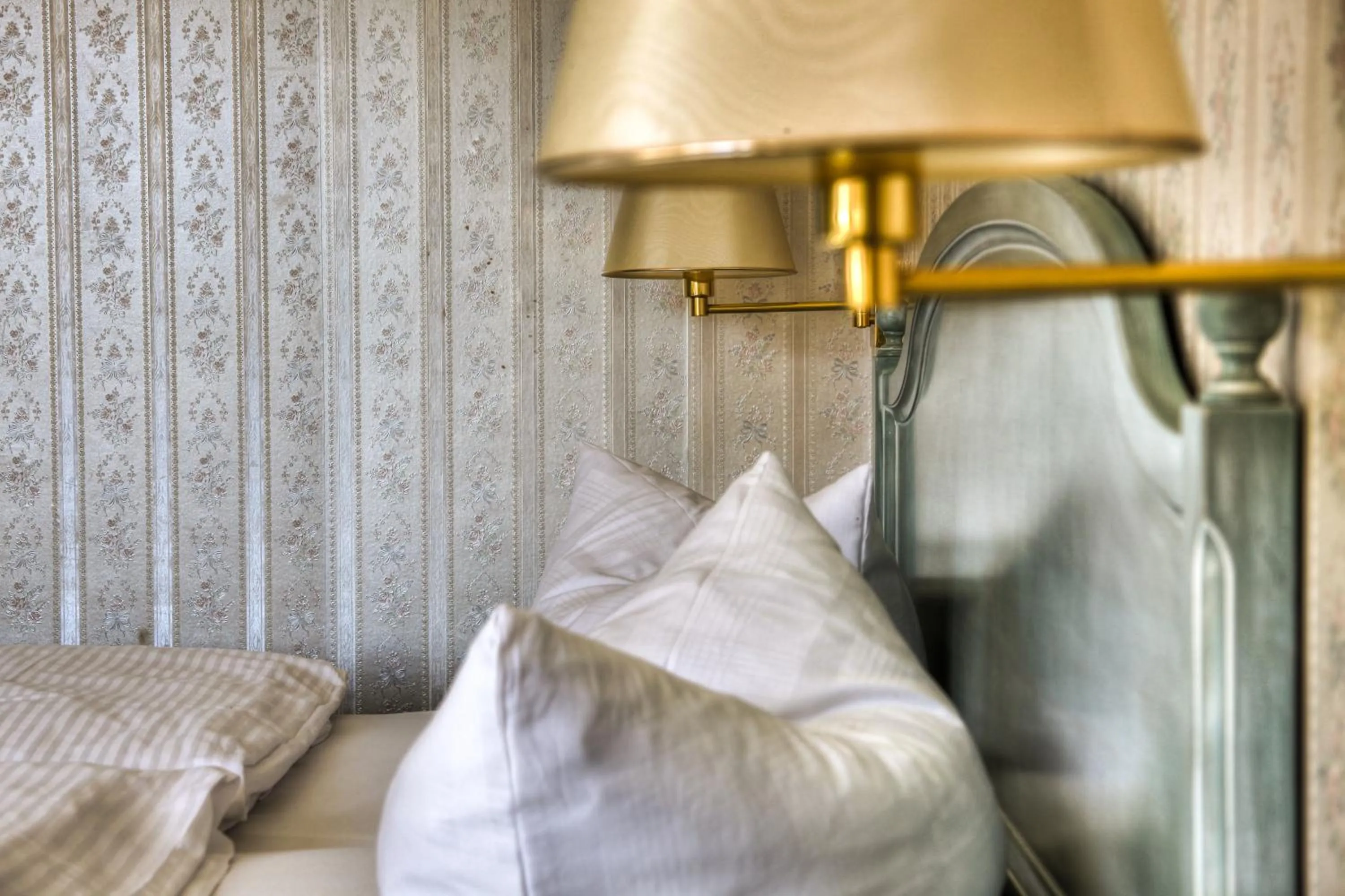 Bed in Hotel am Markt Altentreptow