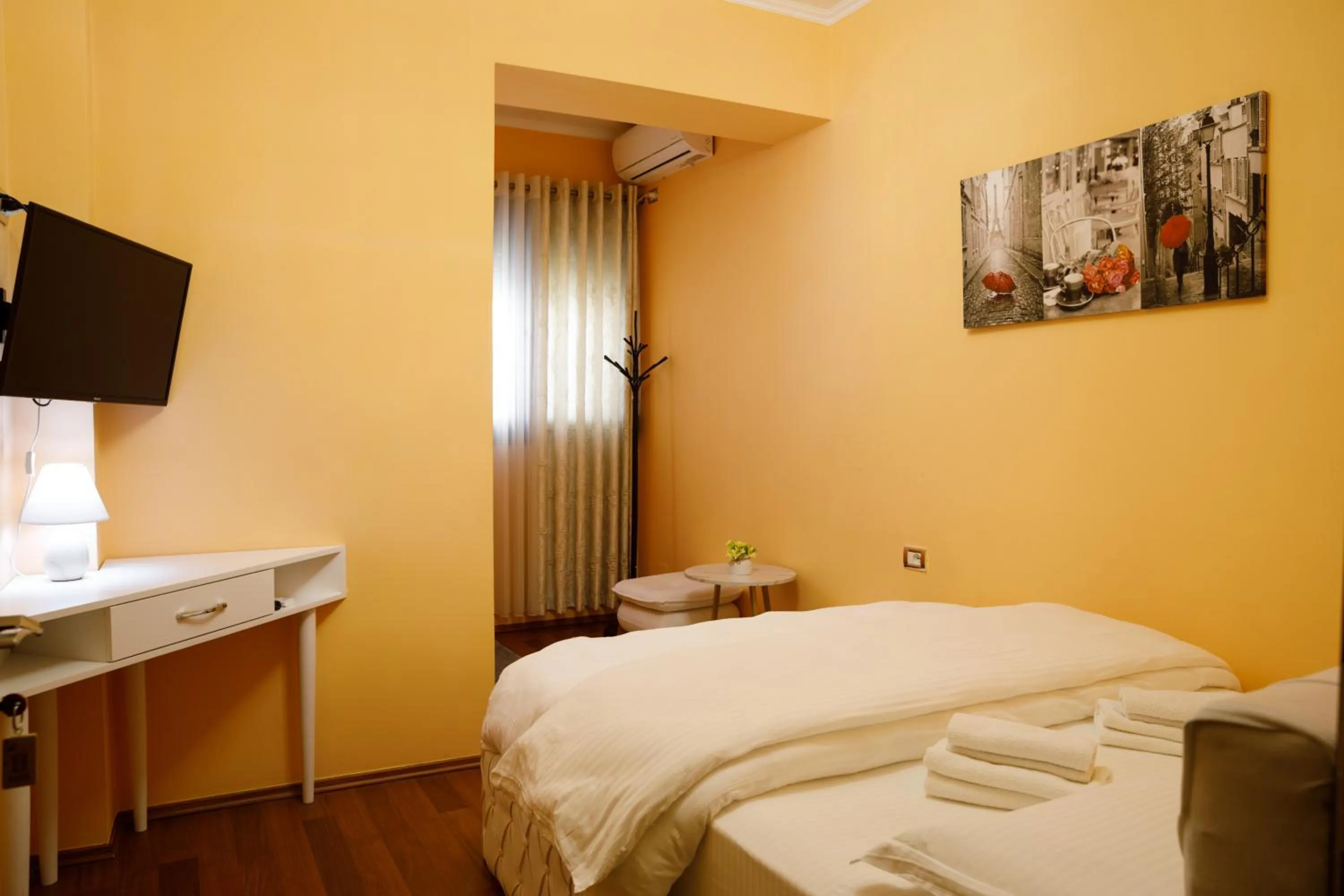 Bedroom, Bed in Bora Hotel