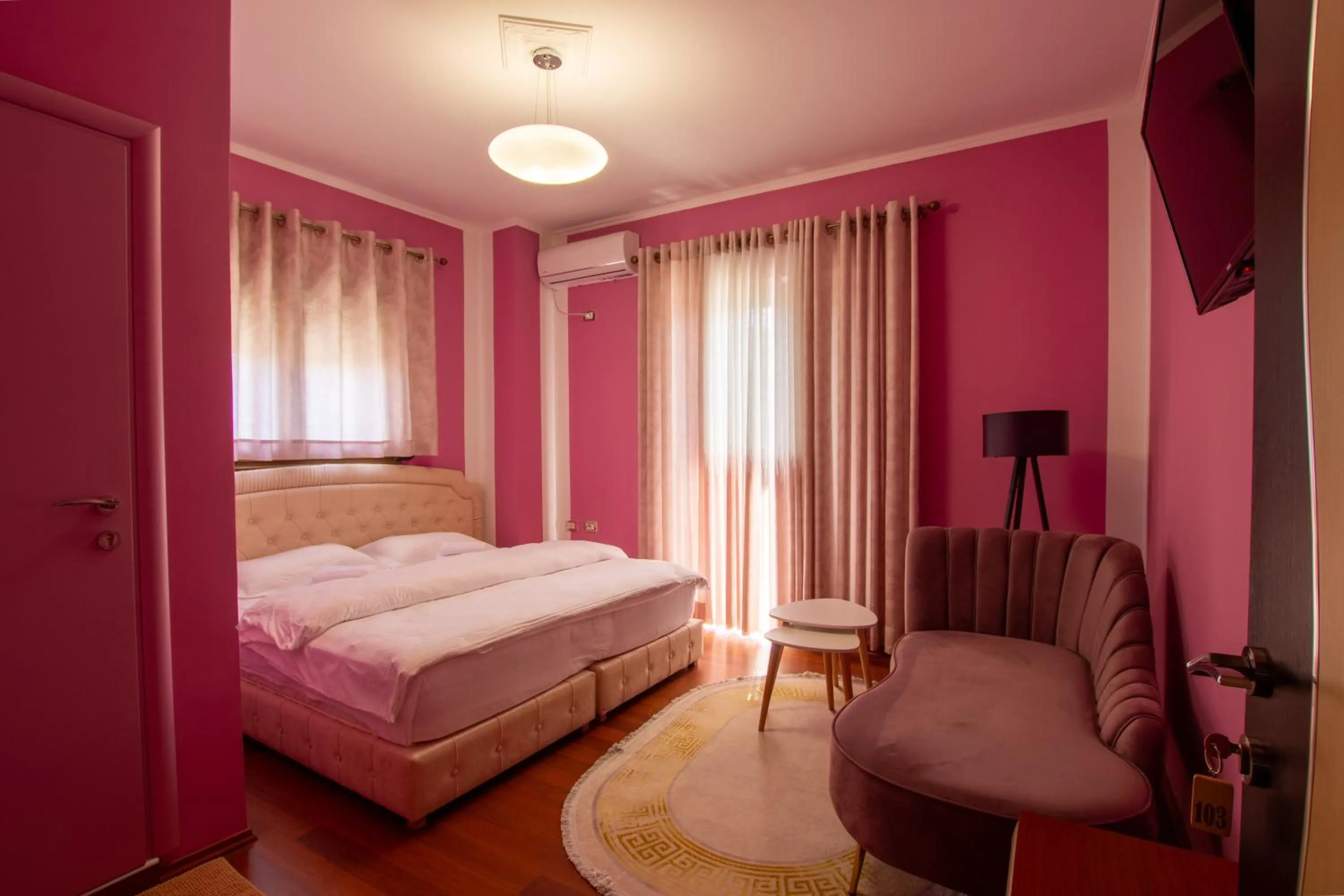 Bedroom, Bed in Bora Hotel