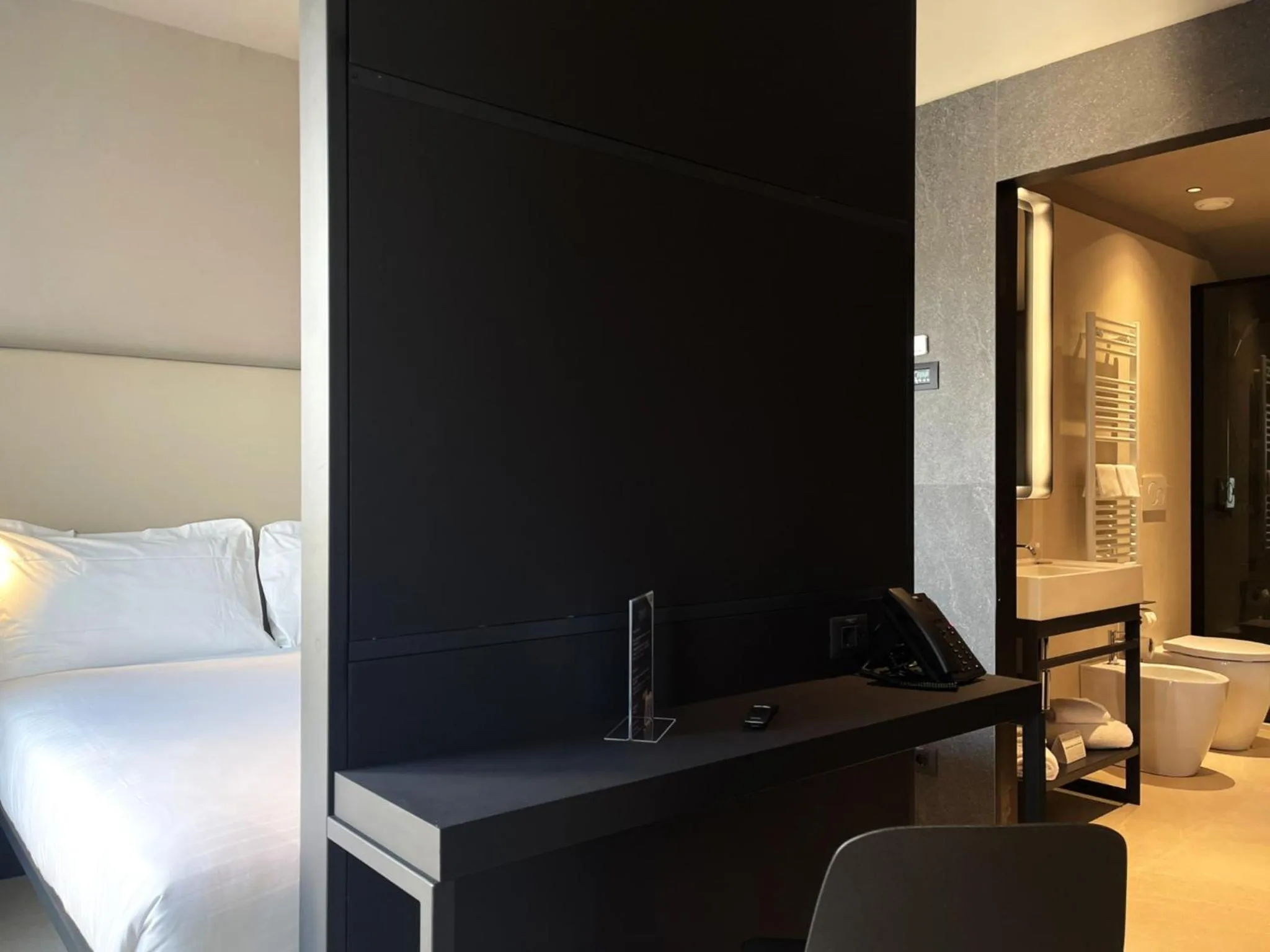 Bedroom, Bed in Scarlatti Hotel Milano