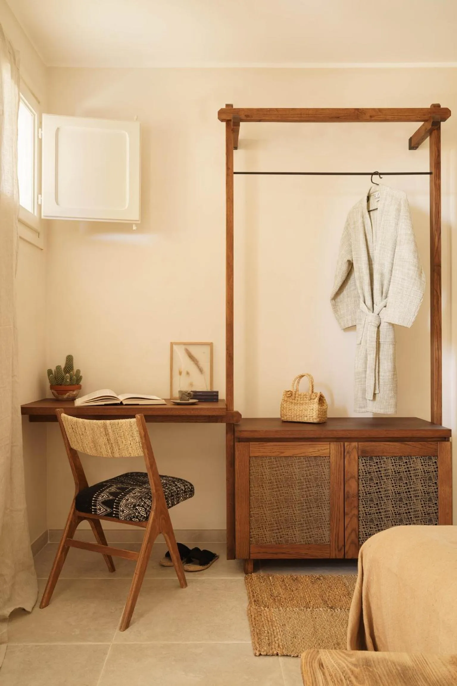 hair dresser in Tenuta Negroamaro