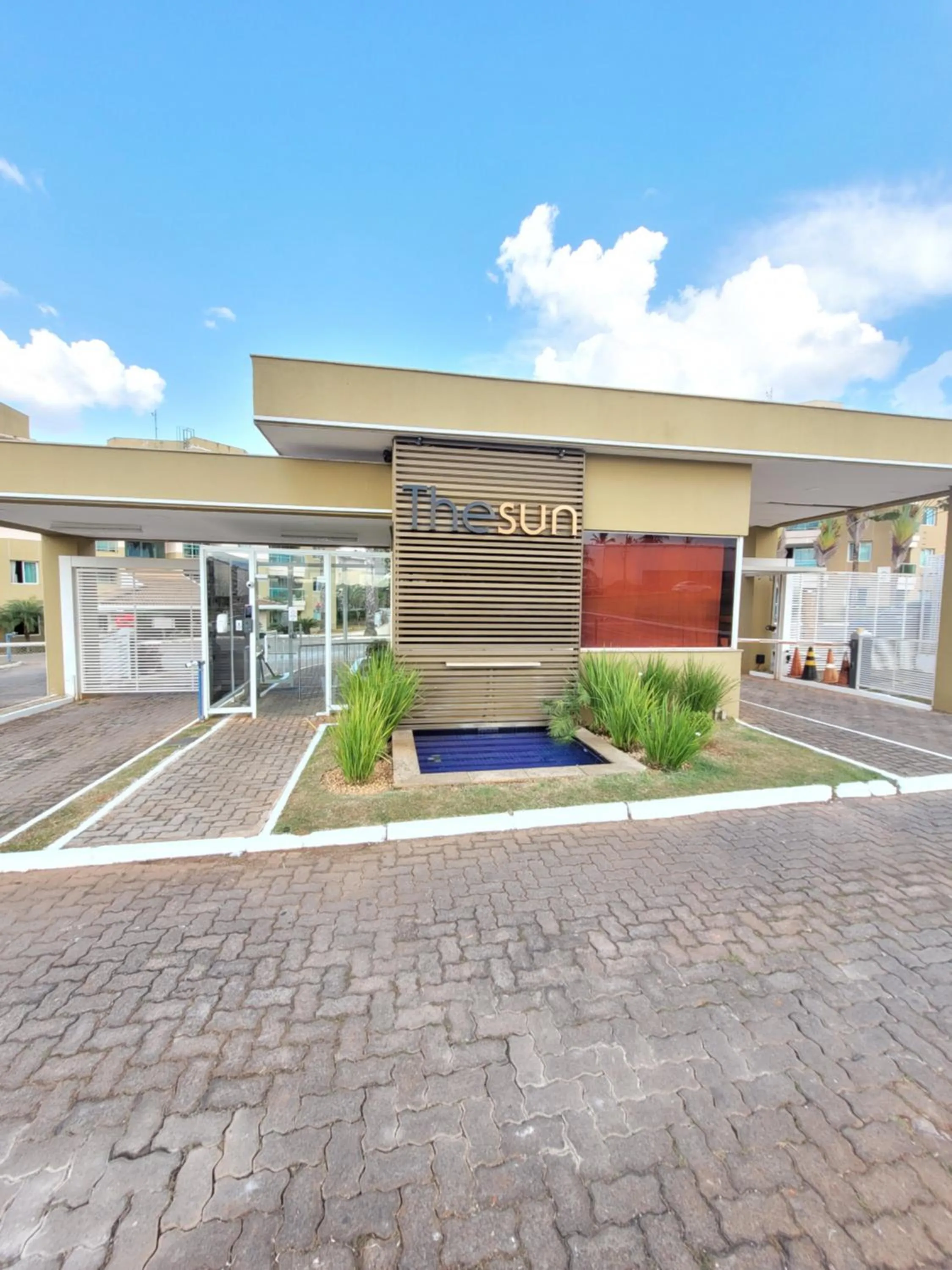 Property building in The Sun Resort By Rei dos Flats