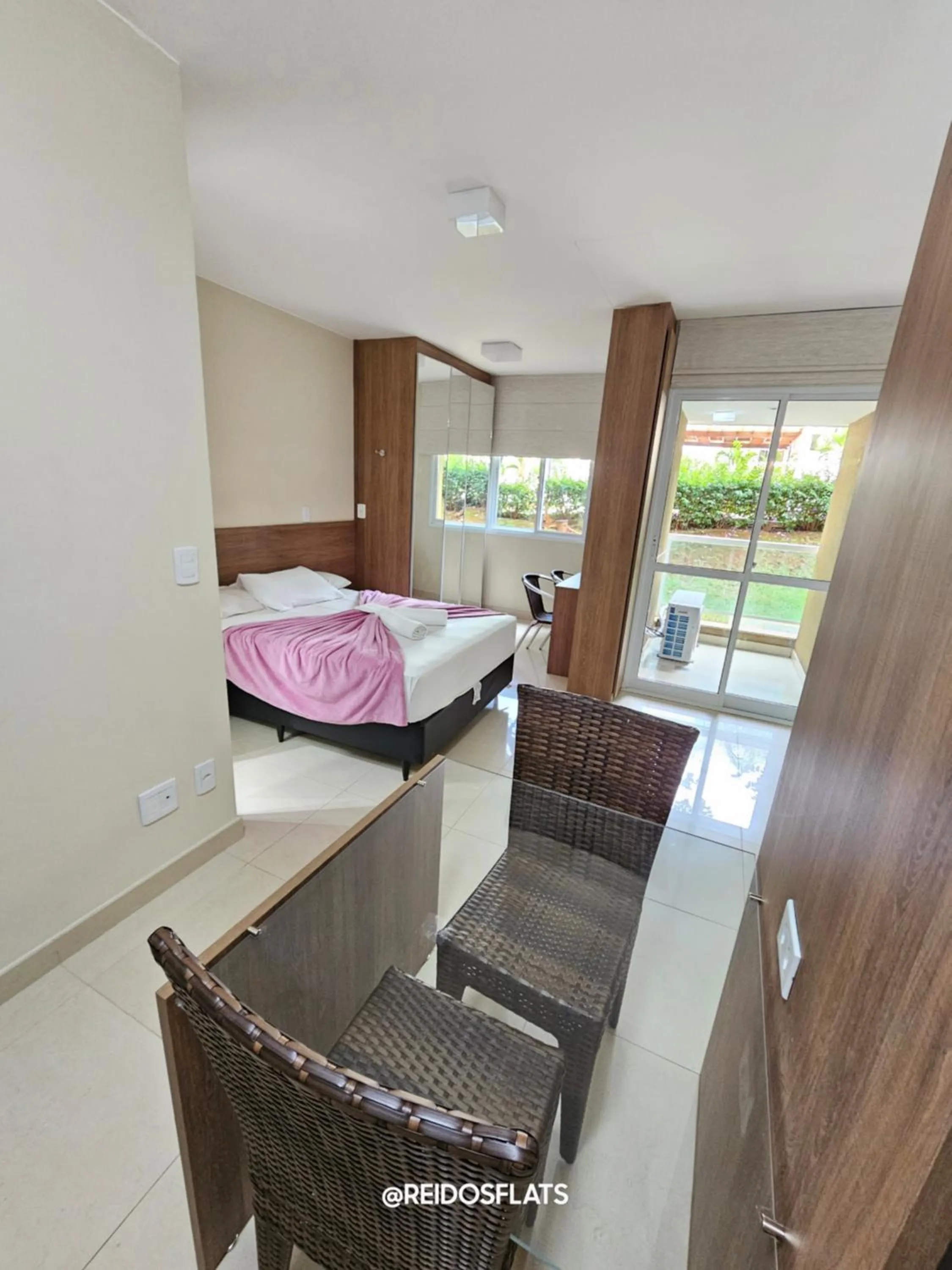 Bed in The Sun Resort By Rei dos Flats