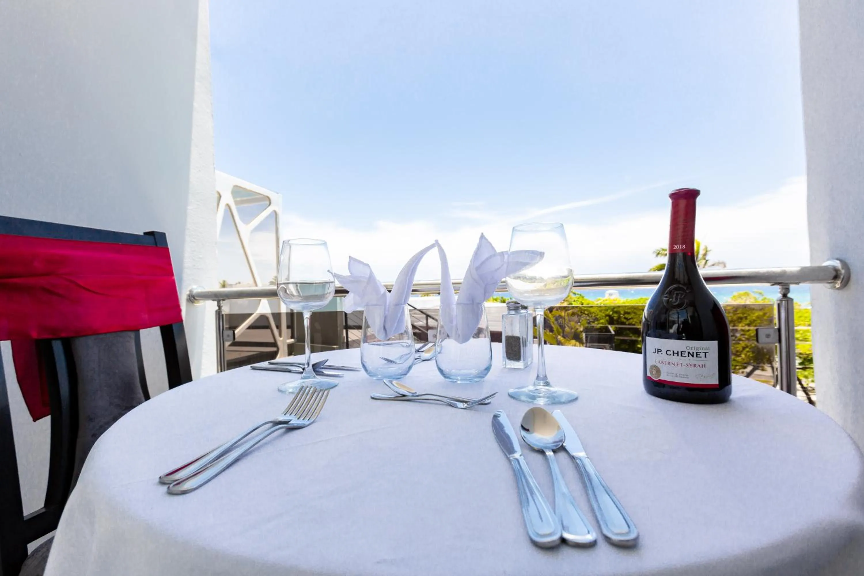 Skylight Suites Hotel