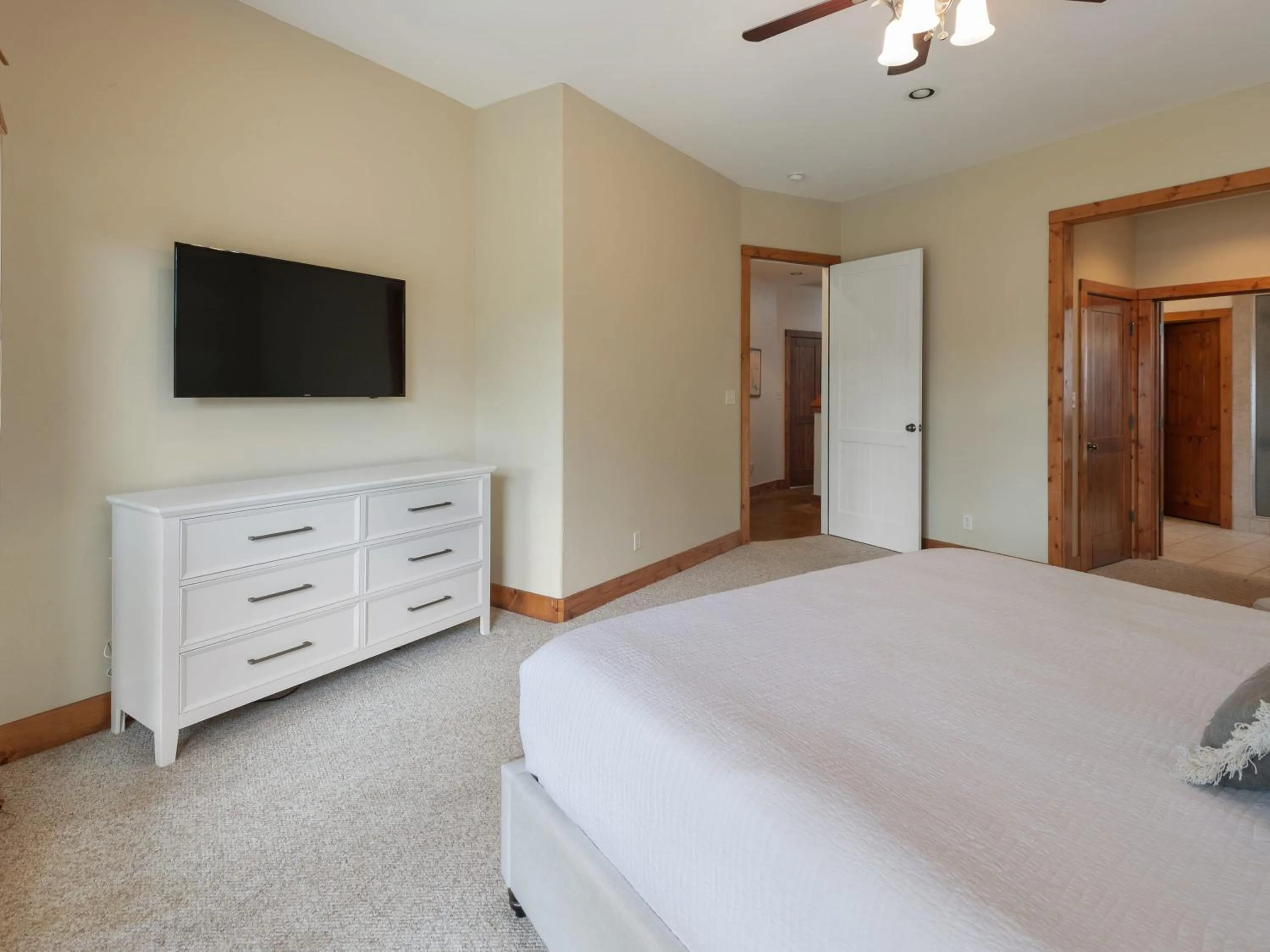 Bed in Waterfront Home with Boat Slip, Spacious Outdoor Patio and a Fenced Yard