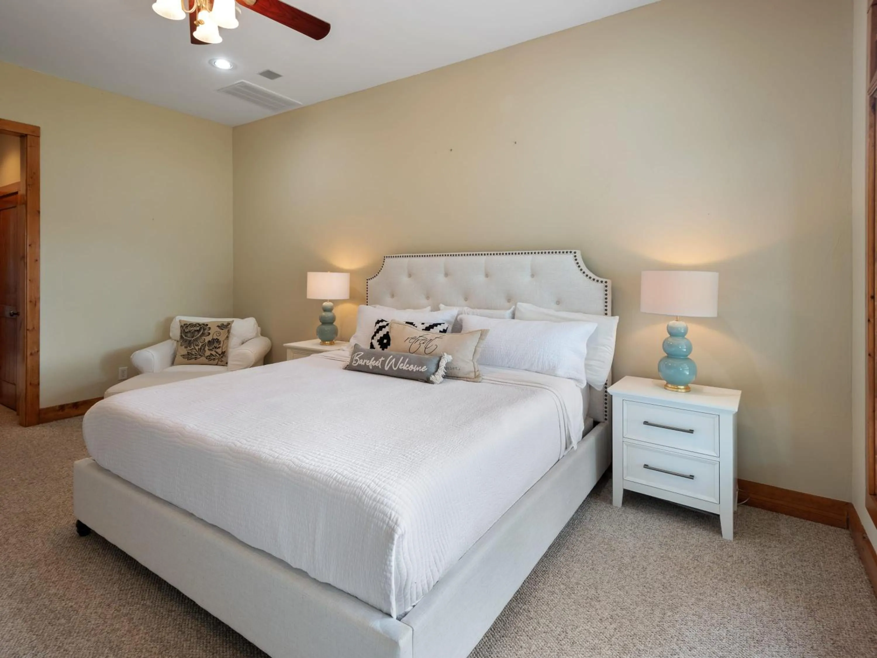 Bed in Waterfront Home with Boat Slip, Spacious Outdoor Patio and a Fenced Yard