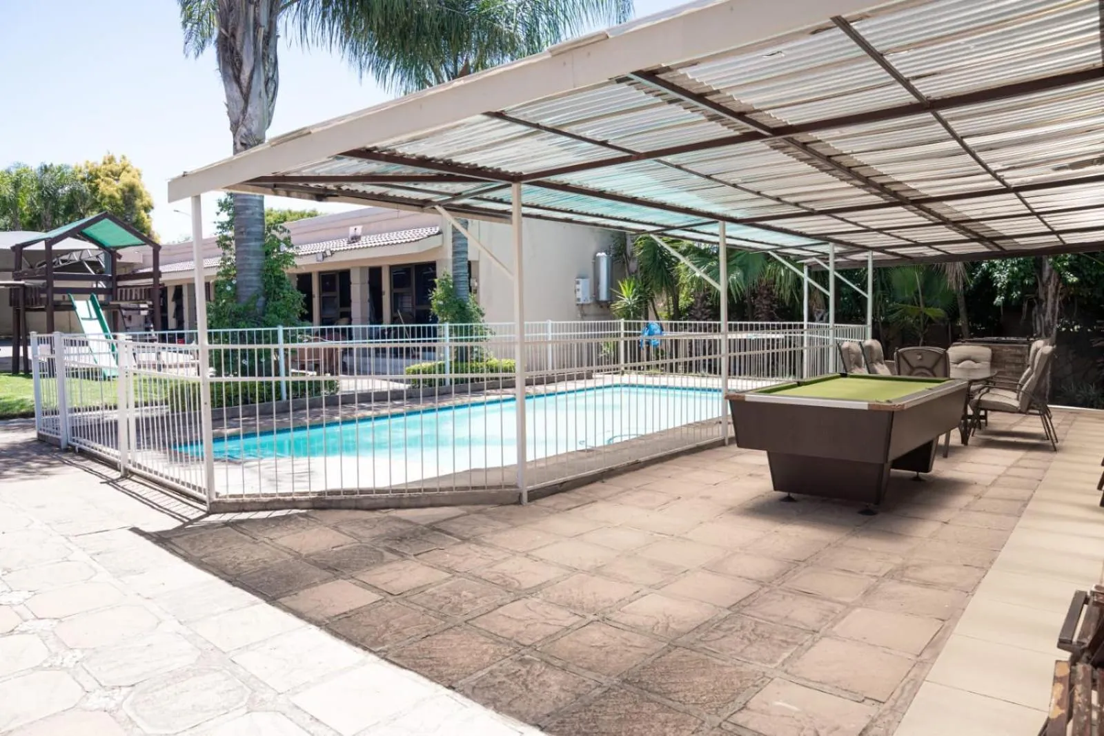 196 On Victoria Bed & Breakfast